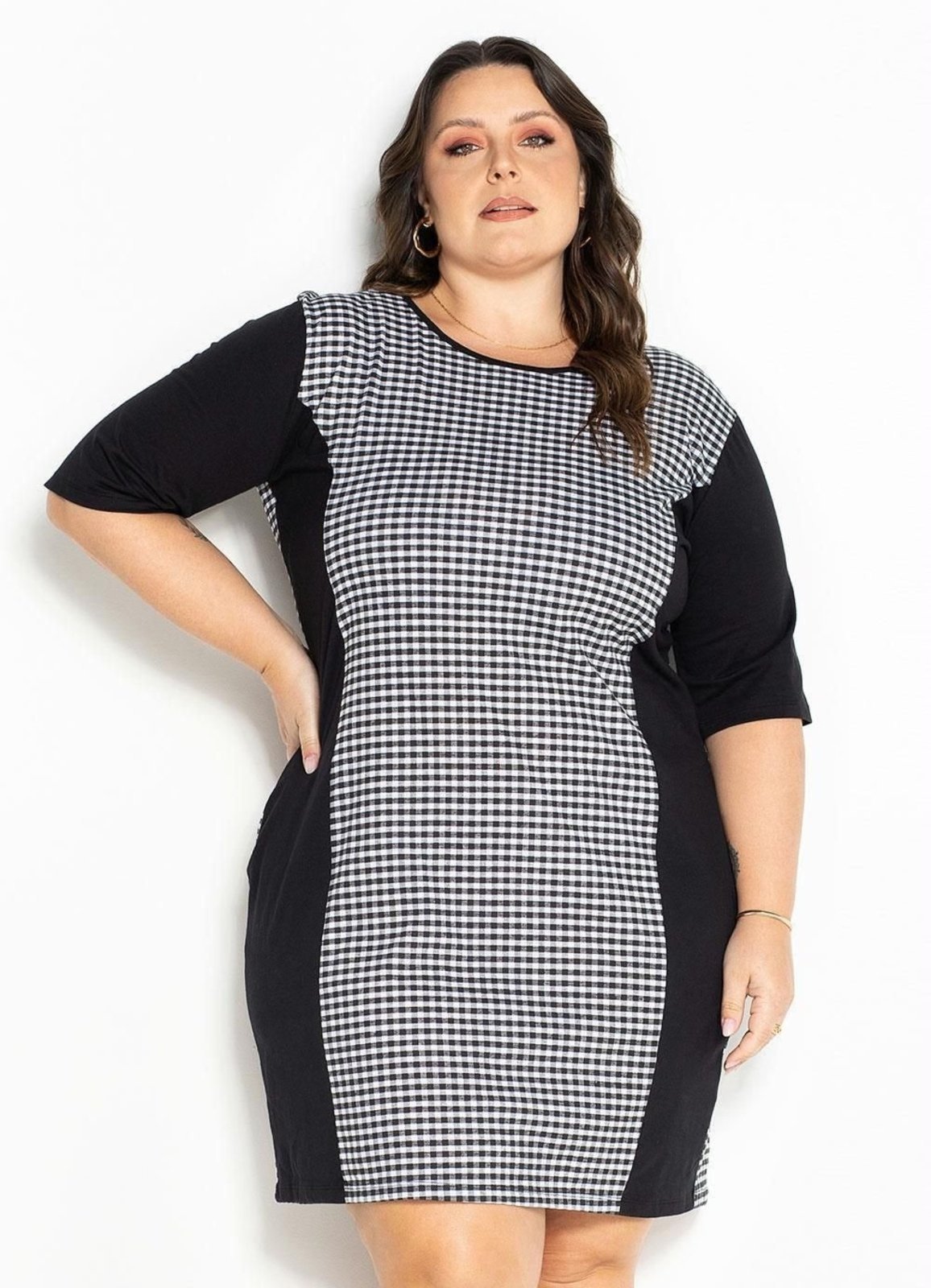Vestido Com Recortes Plus Size Xadrez Preto Marguerite