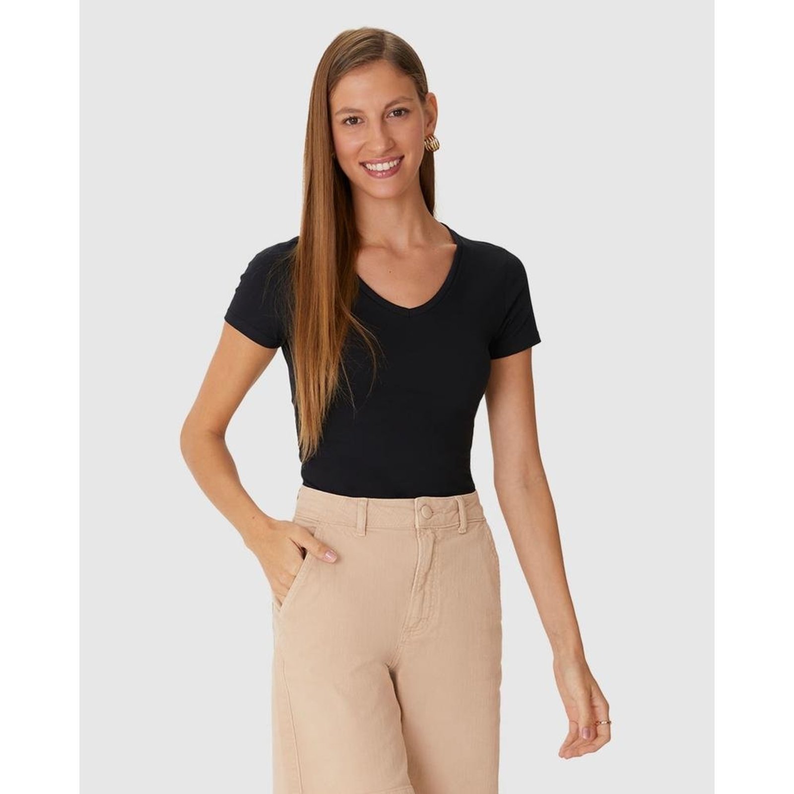 Blusa Básica Feminina Decote V Em Cotton Light Preto – XGG Malwee
