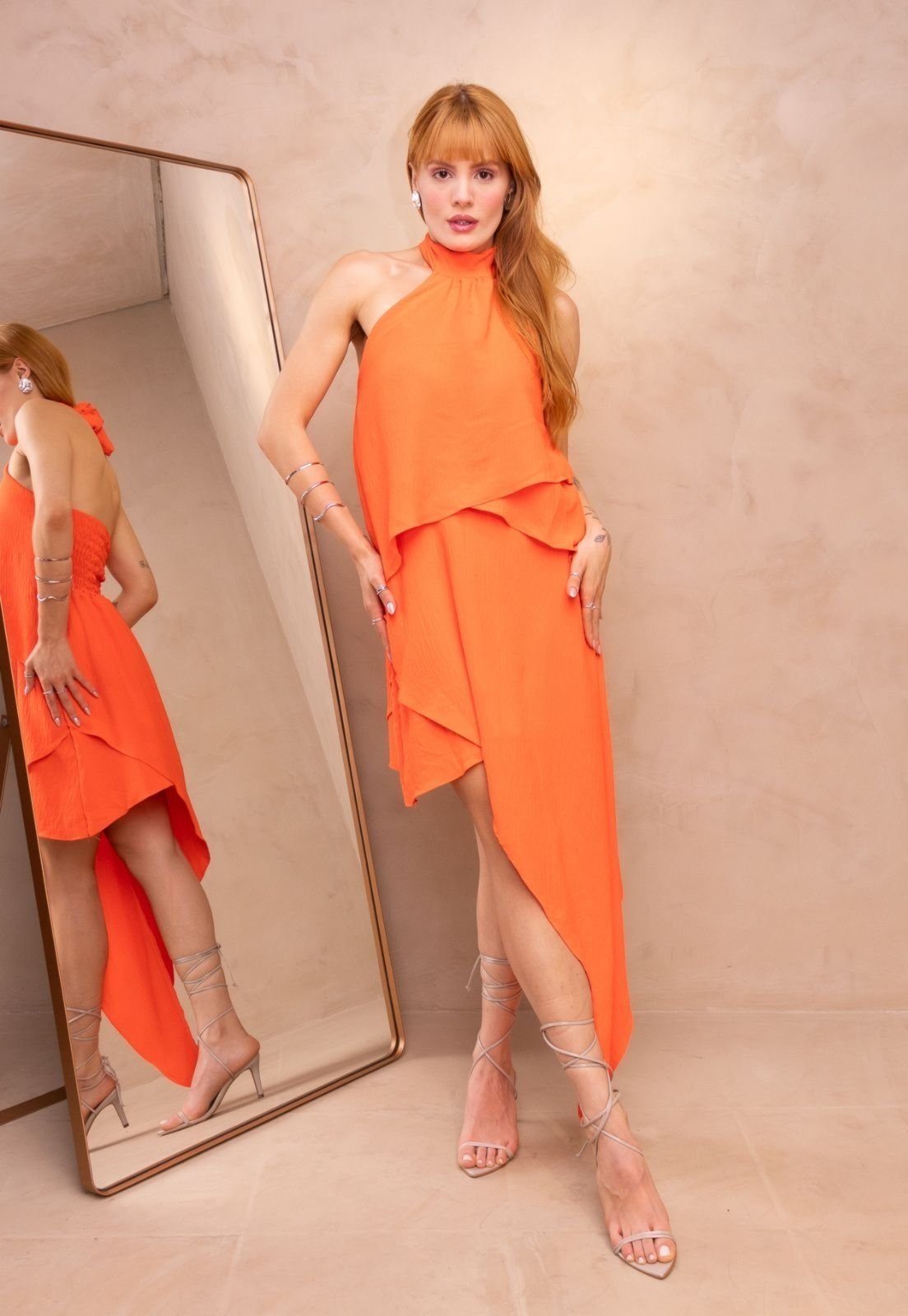 Vestido Assimétrico Gola Alta Frente Única Cally Laranja