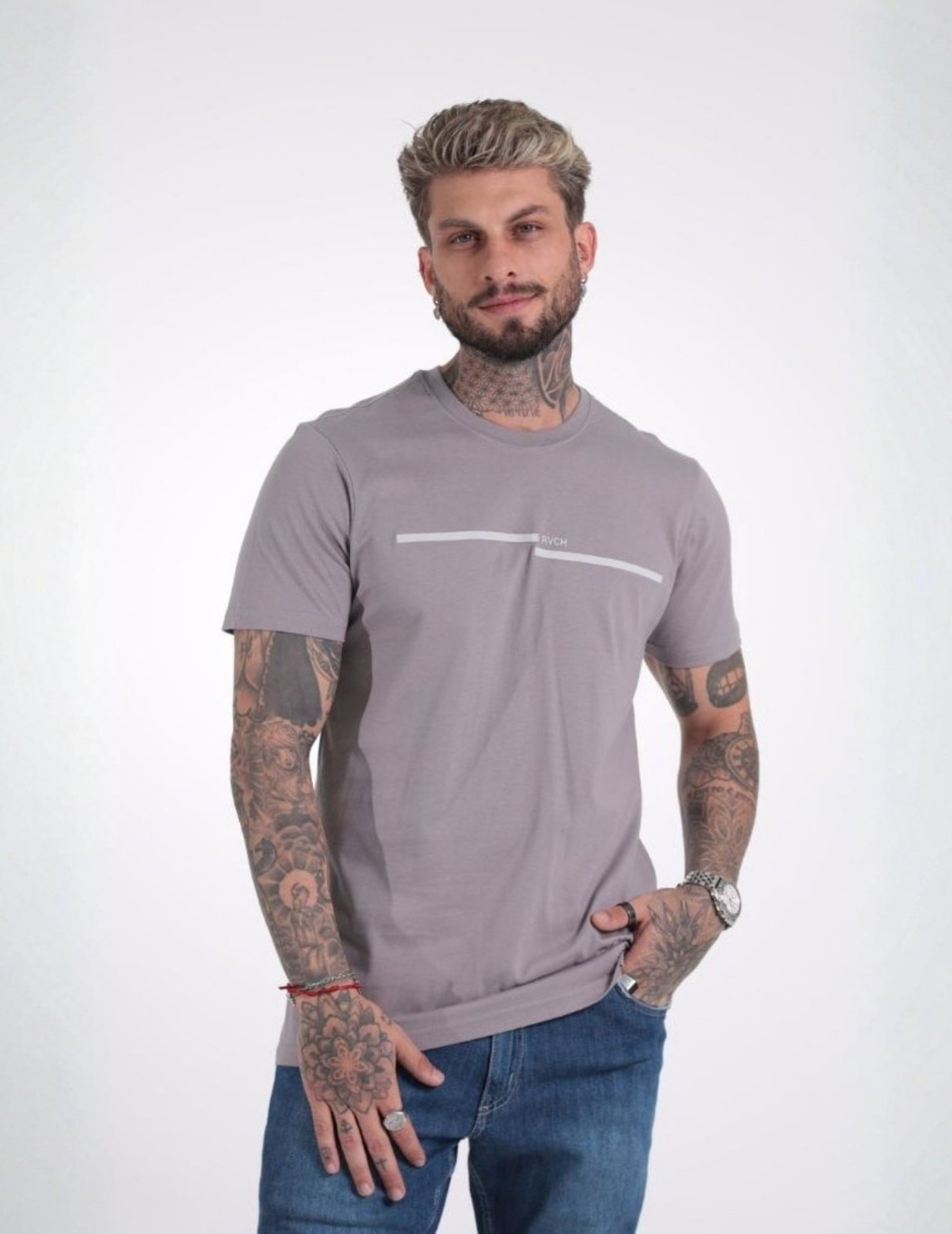 Camiseta Masculina Manga Curta Estampada Relevo Revanche Shibuya