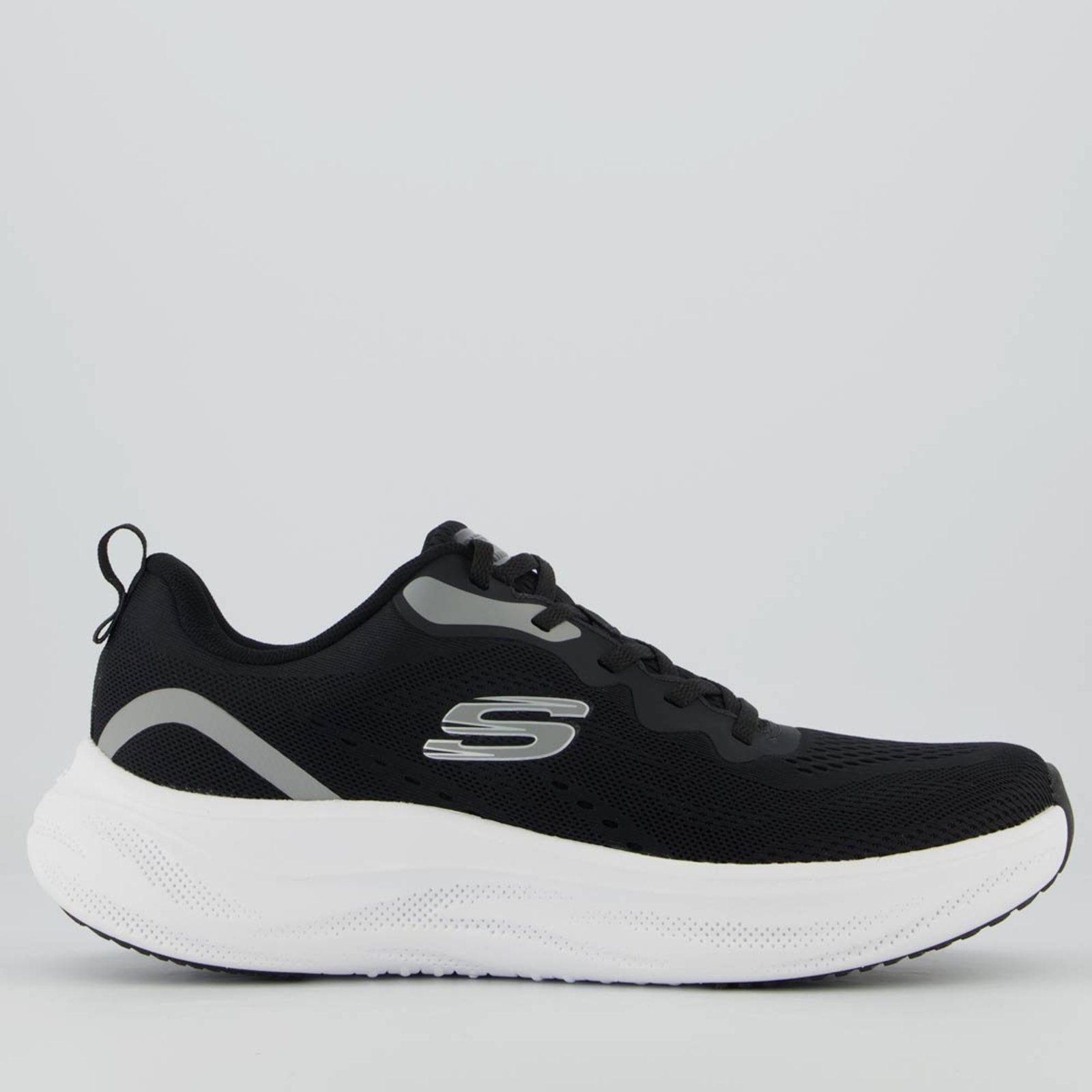Tênis Skechers Skech Cloud Preto e Branco