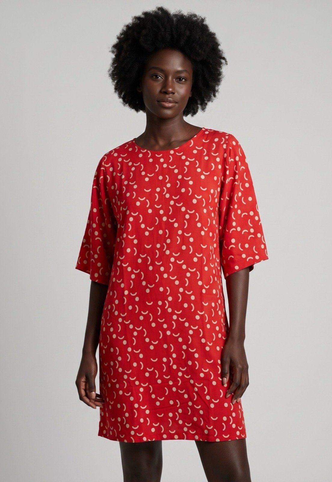 Vestido Cantão Estampado Decote Redondo Vermelho