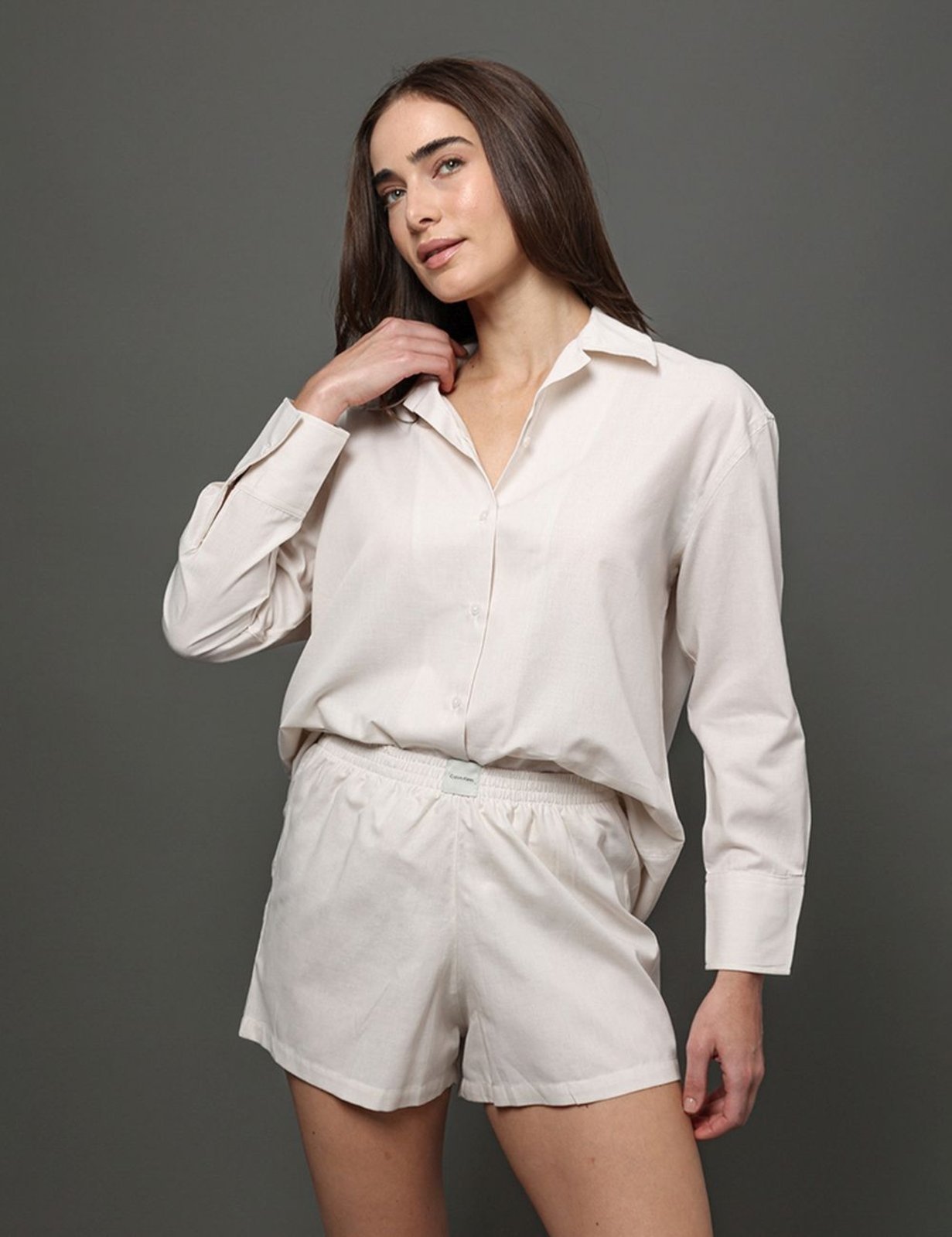 Pijama Feminino Camisa Manga Longa e Short Calvin Klein Underwear – Areia Calvin Klein Jeans