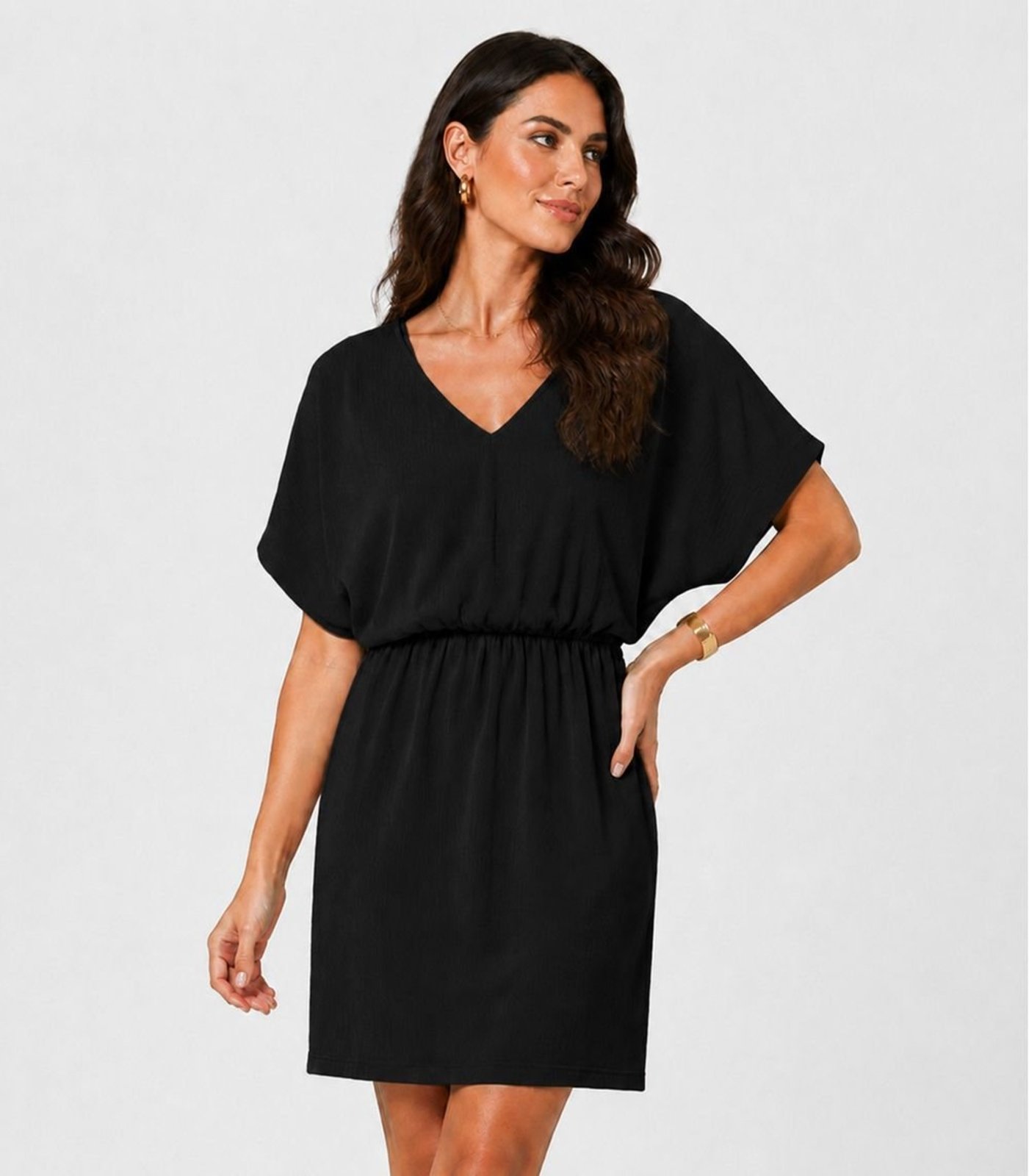 Vestido Feminino Com Decote Em V Infinita Cor Preto