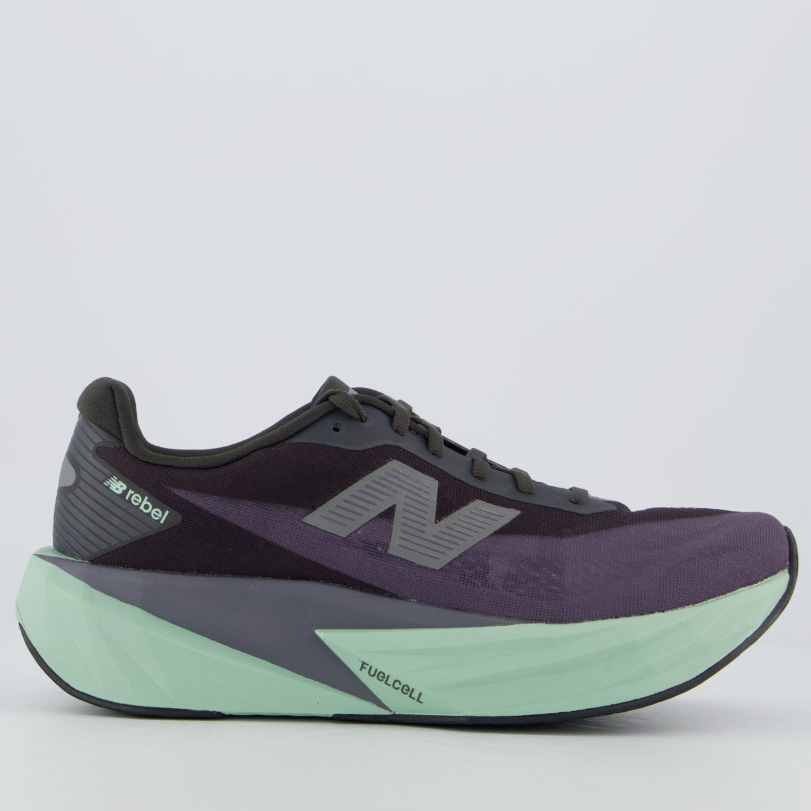 Tênis New Balance Fuelcell Rebel V5 Preto e Verde Claro