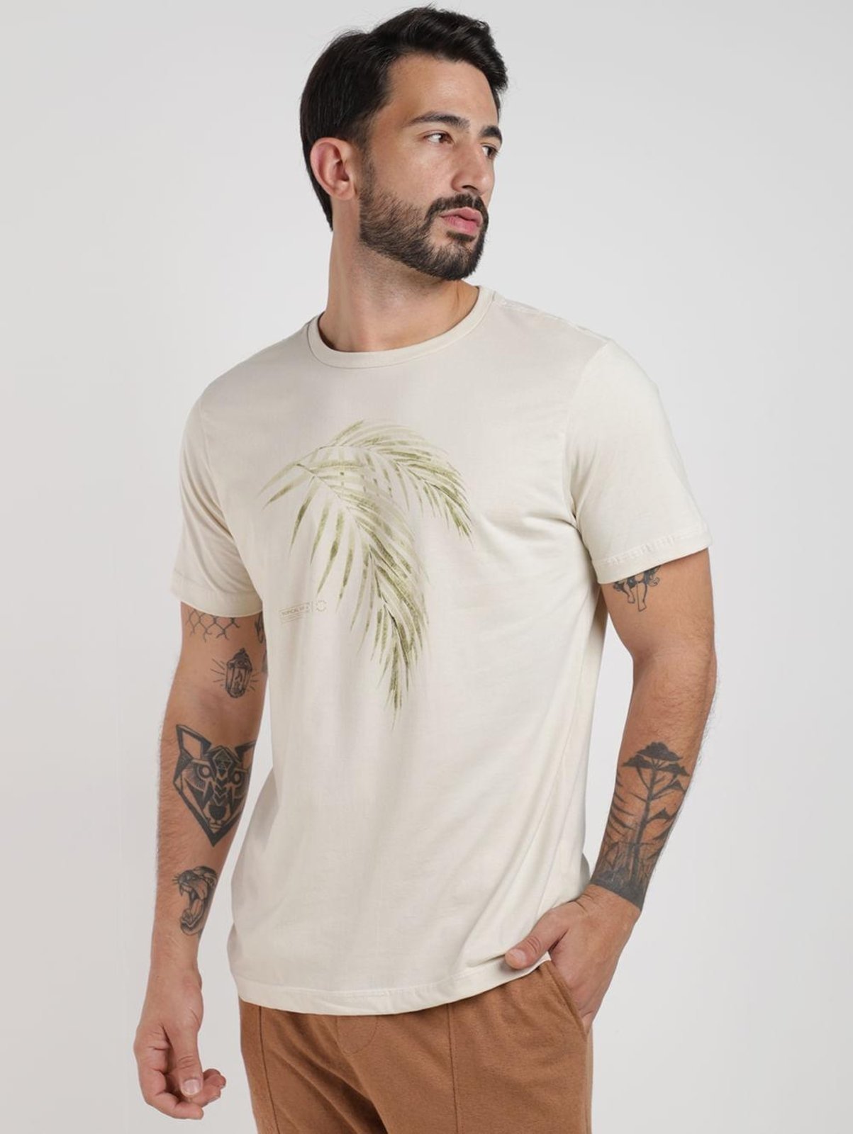 Camiseta Manga Curta Estampada Masculina AREIA