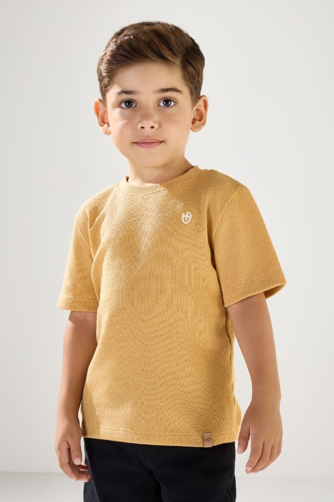 Infantil - Camiseta Areia em Tricot Leve com Bordado