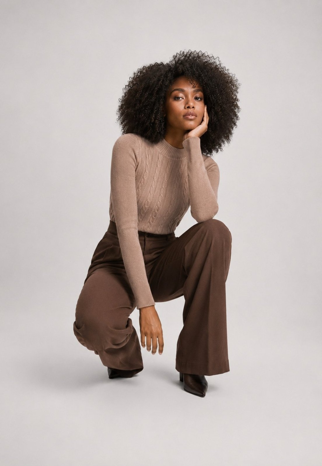 Blusa Tricot Manga Longa Gola Alta com Tranças Salvatore Bege