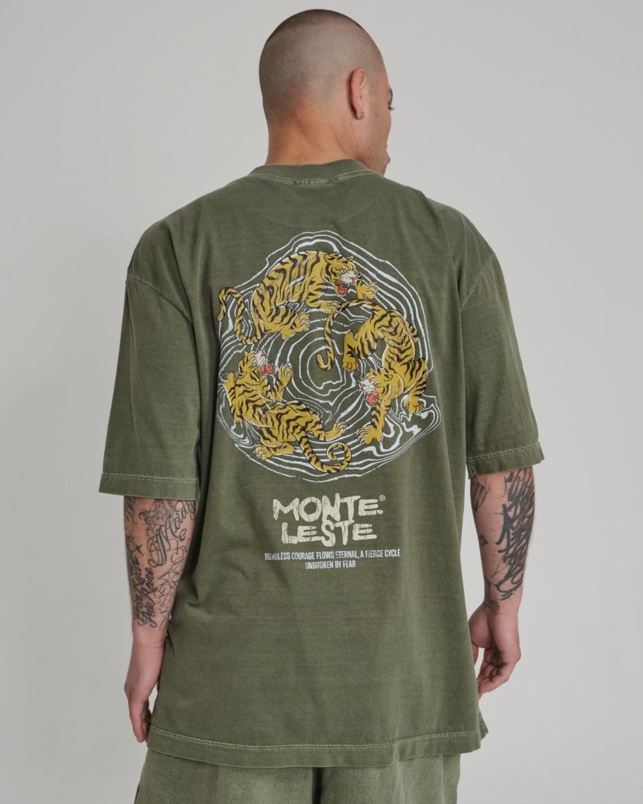 Camiseta Oversized Estampada Cycle