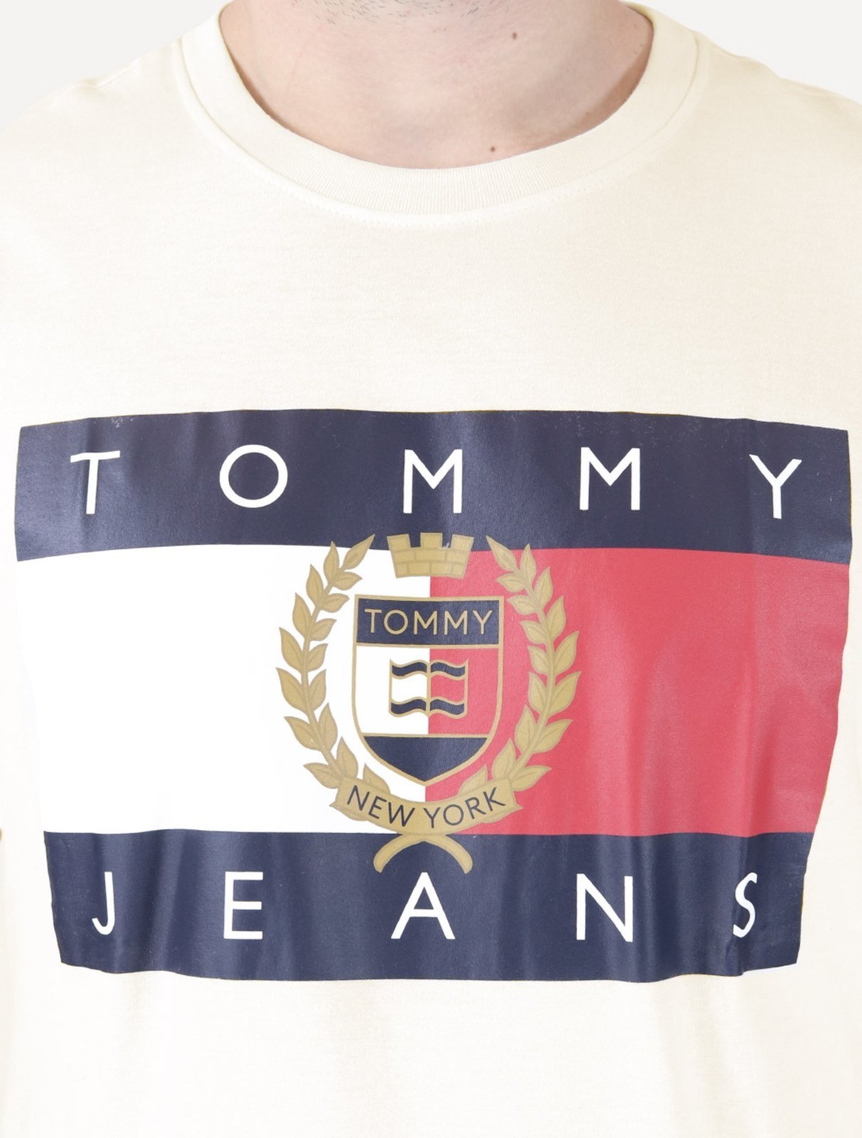 Vista 3 Camiseta Tommy Jeans Masculina Regular Crest Flag Off-White off-white white Tommy Jeans off-white white
