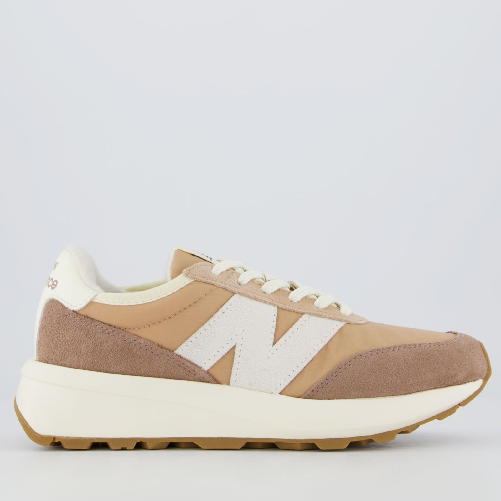 Vista 2 Tênis New Balance 370 V1 Marrom e Off-White marrom white New Balance marrom white