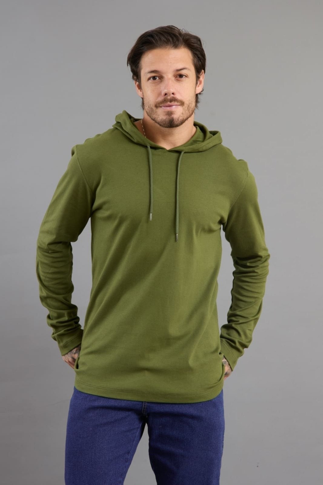 Camiseta Masculina Manga Longa Com Capuz Dialogo Jeans Verde