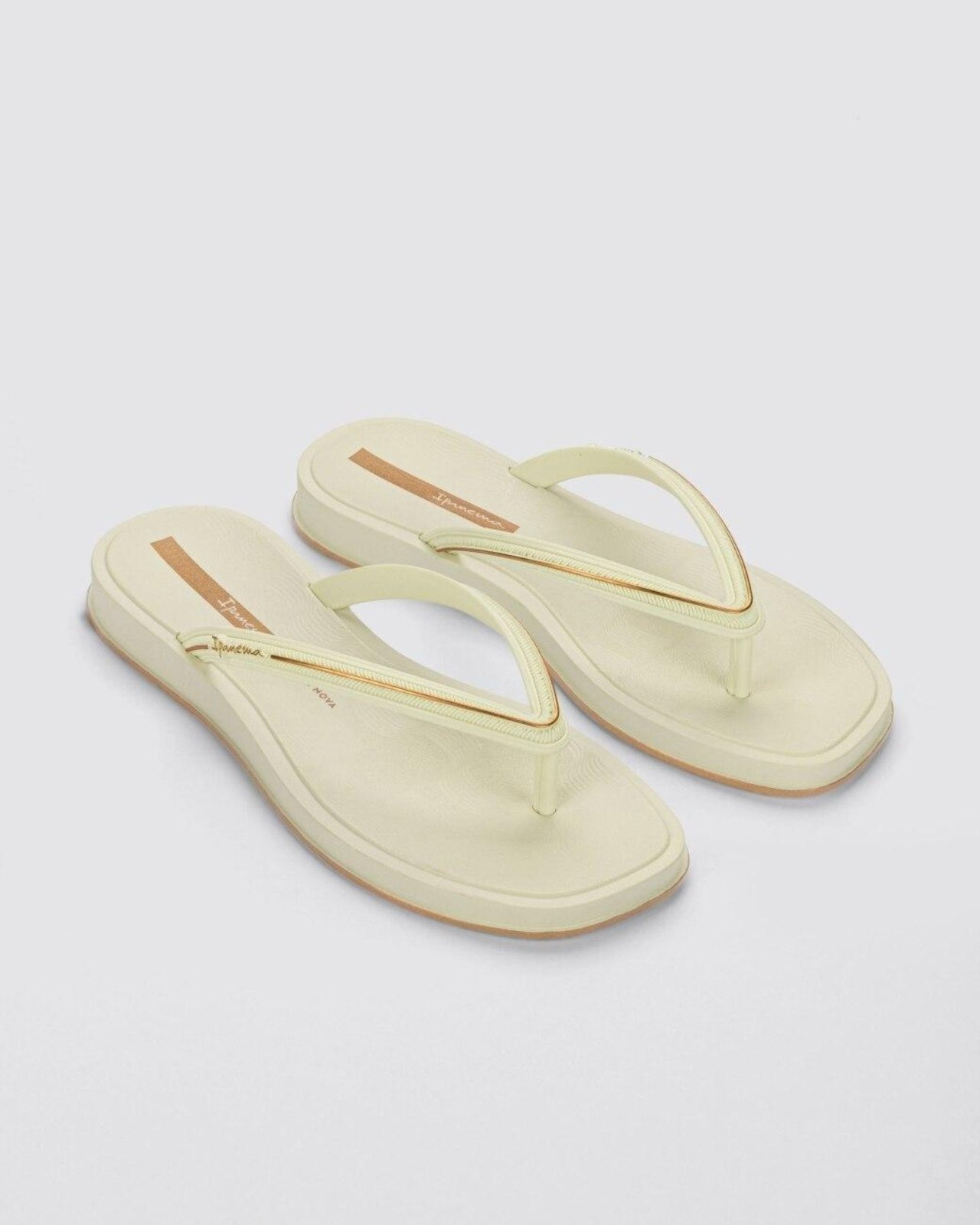 Chinelo Feminino Ipanema Glow AD Bege