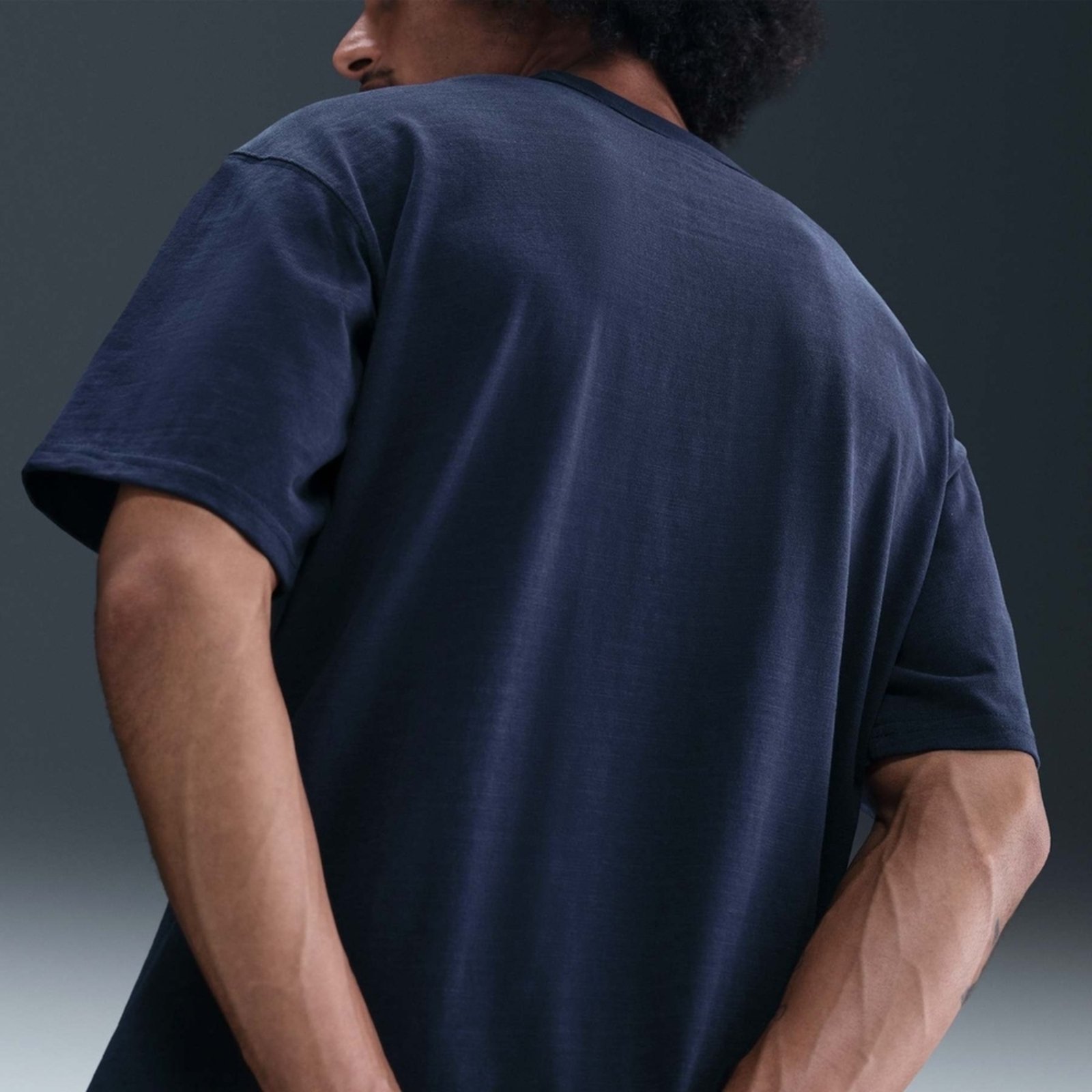 Camiseta Nike Sportswear Essential Masculina