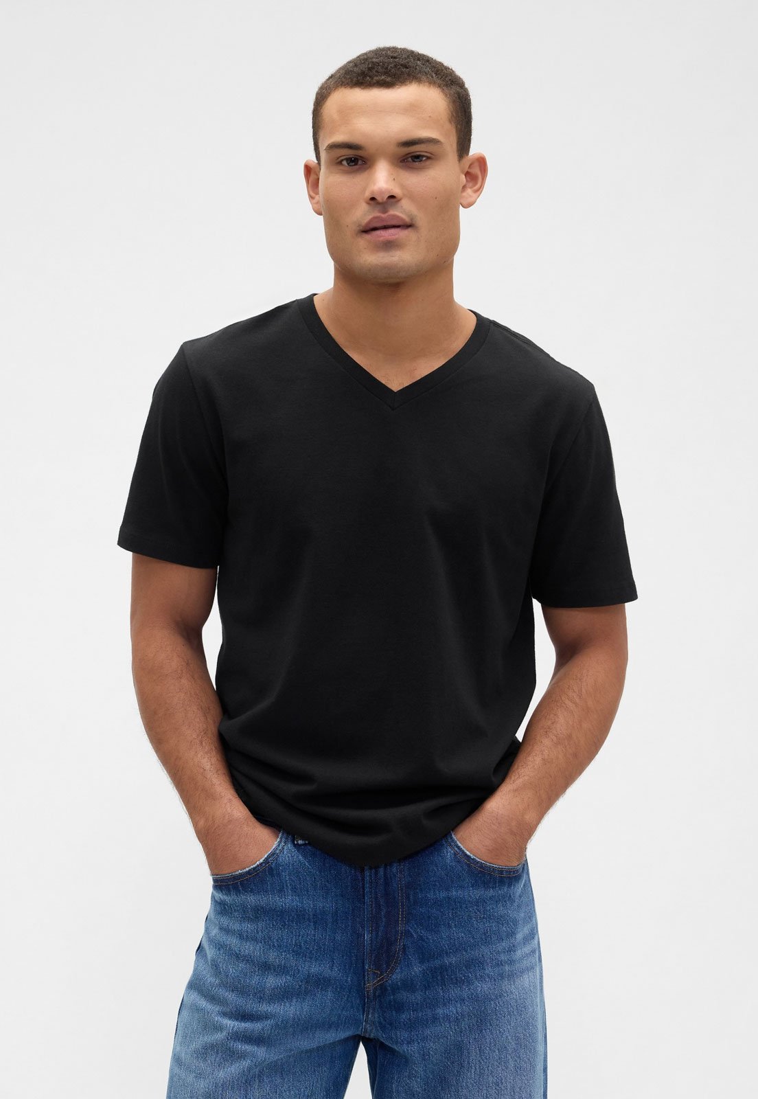 Camiseta Masculina GAP Decote V Preta