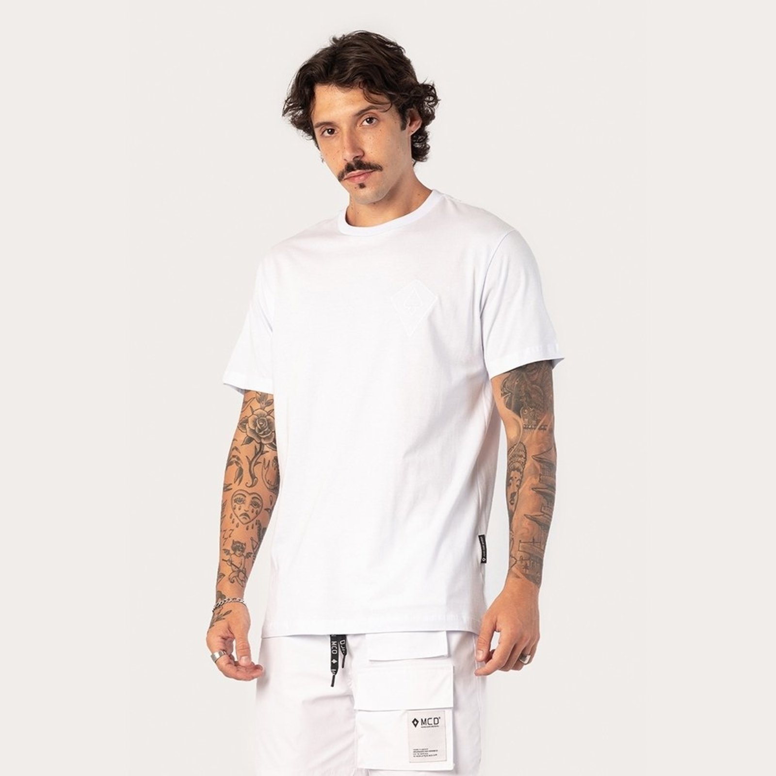 Camiseta Regular MCD Pipa Bordada