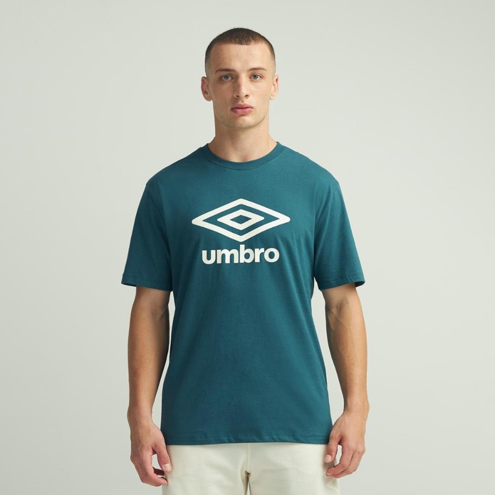 Camiseta Masculina Umbro Essential Comfy Incolor