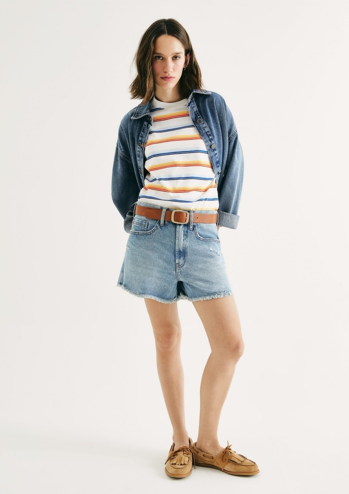 Vista 2 Shorts Jeans Feminino Reto Curto Hering azul marinho Hering azul marinho