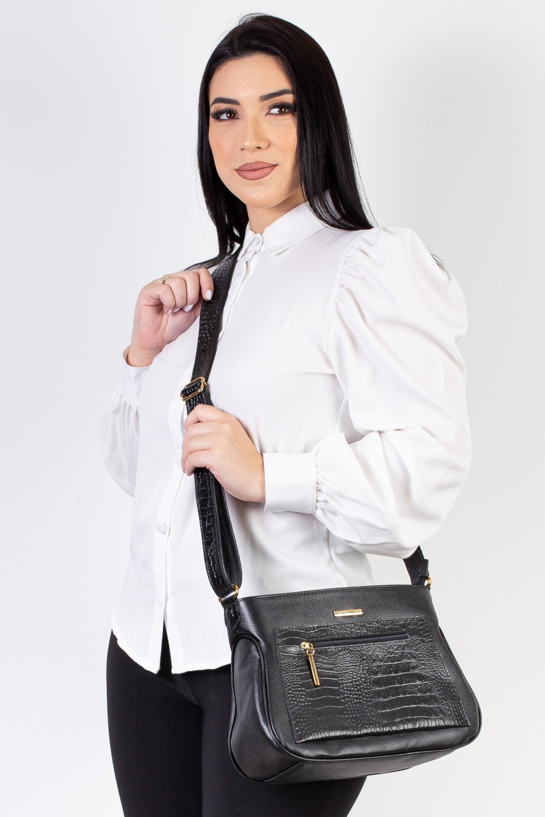 Vista 3 Bolsa feminina tiracolo de couro croco Maísa preto preto