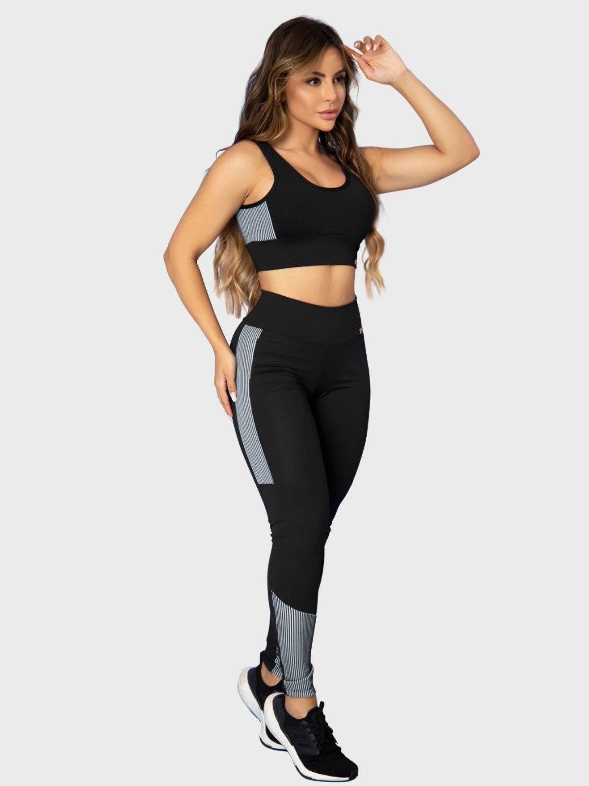 Conjunto Fitness Tarelles Top Calça Legging Detalhe 3D Preto e Branco