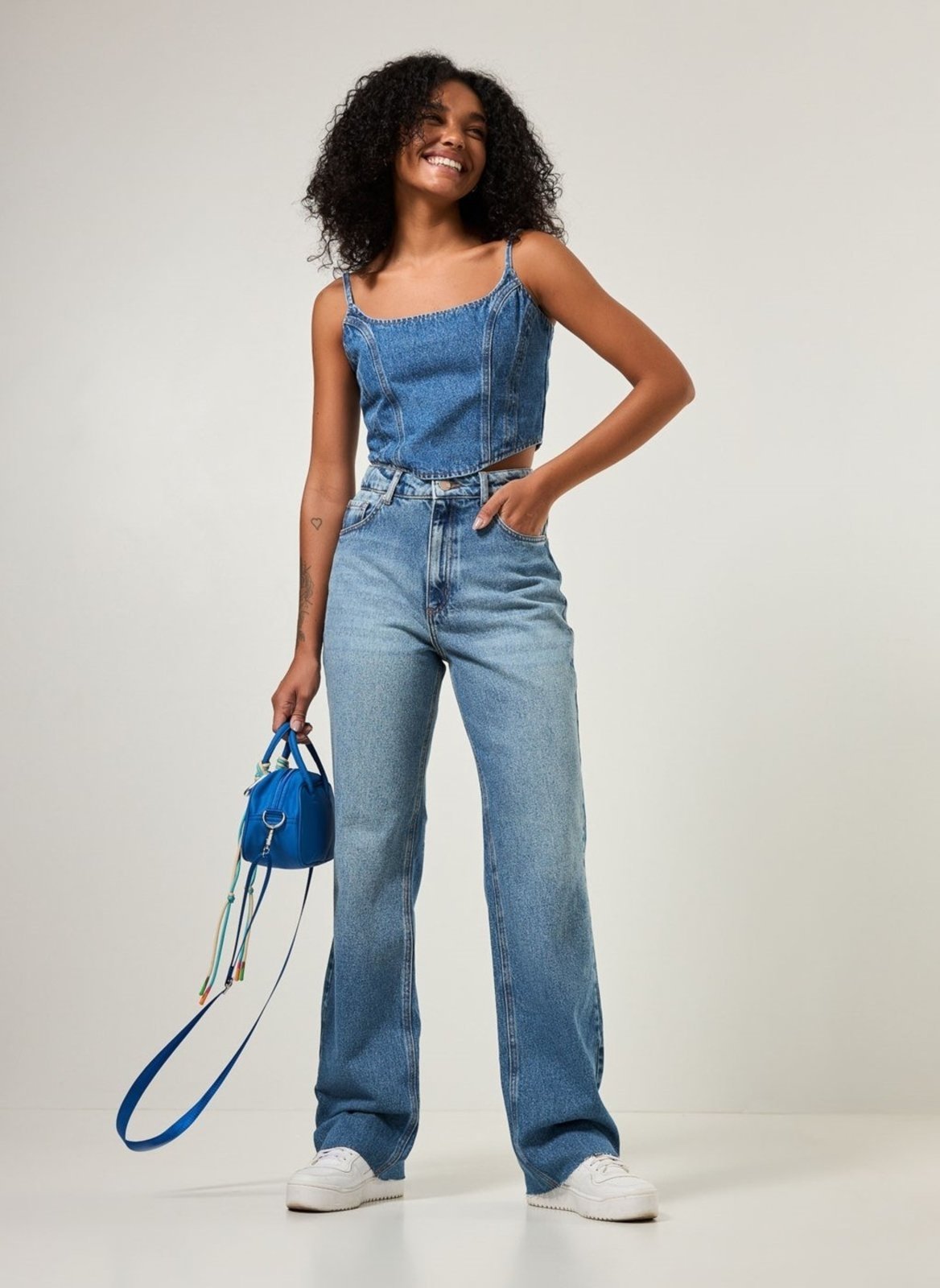Calça Wide Leg Jeans De Cintura Alta