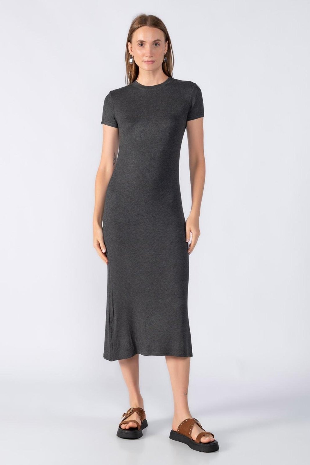 Vestido midi manga curta canelado Cinza