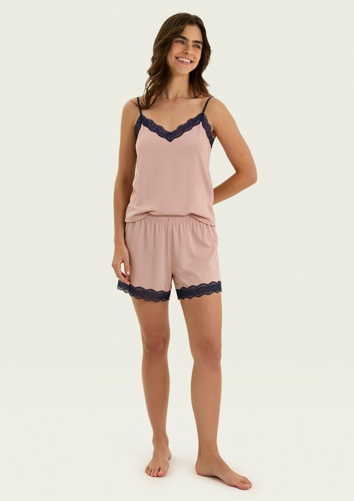 Pijama Curto Feminino Em Viscose Com Renda Hering