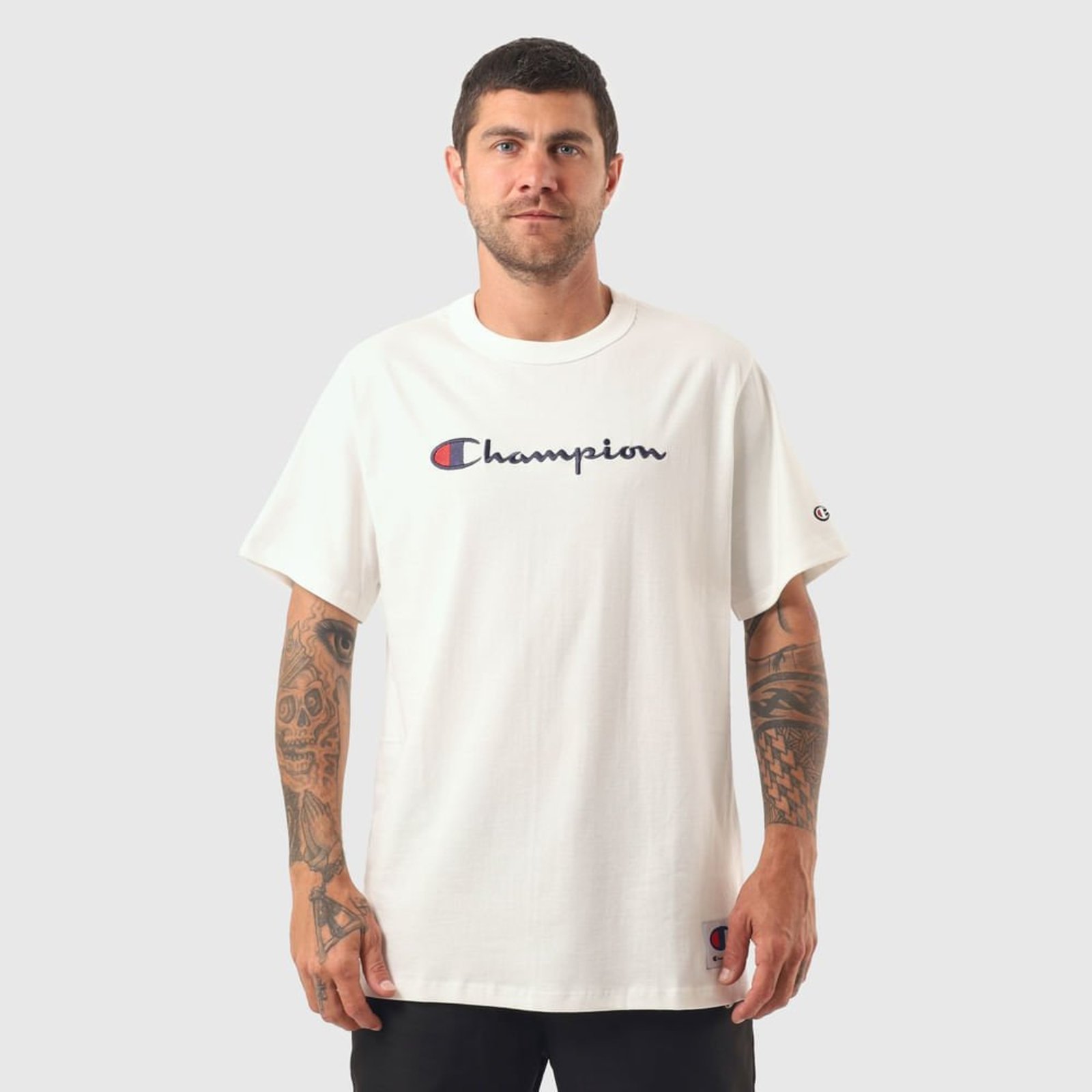 CAMISETA CHAMPION LIFE SCRIPT LOGO EMB