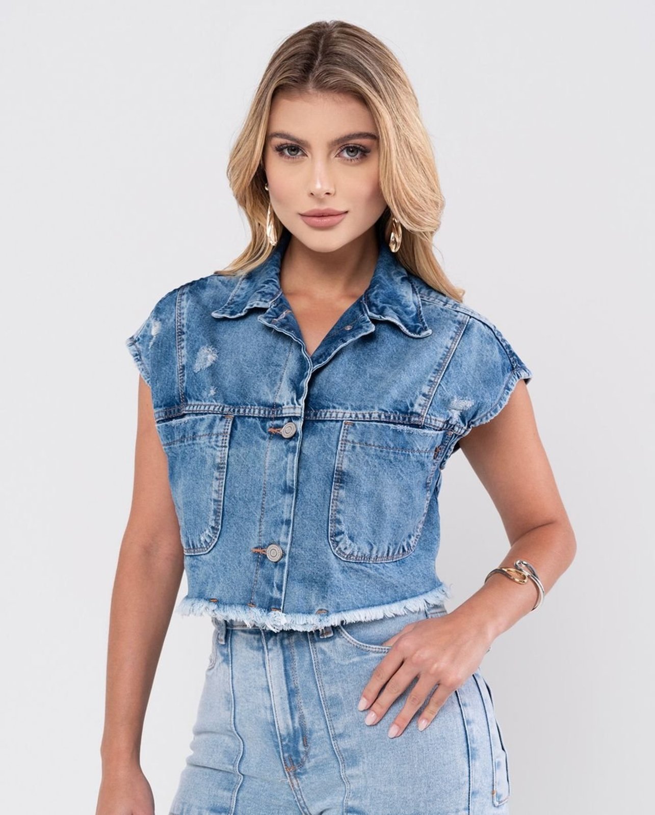 Colete Jeans Cropped Oversize Feminino Barra Desfiada 23055 Média Consciência