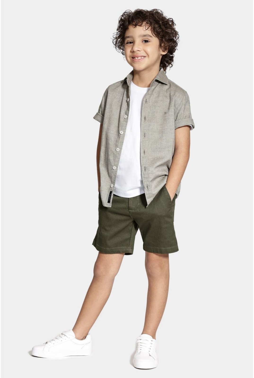 Vista 3 Infantil - Bermuda Aramis Sarja Chino Maquinetada Militar verde Aramis verde