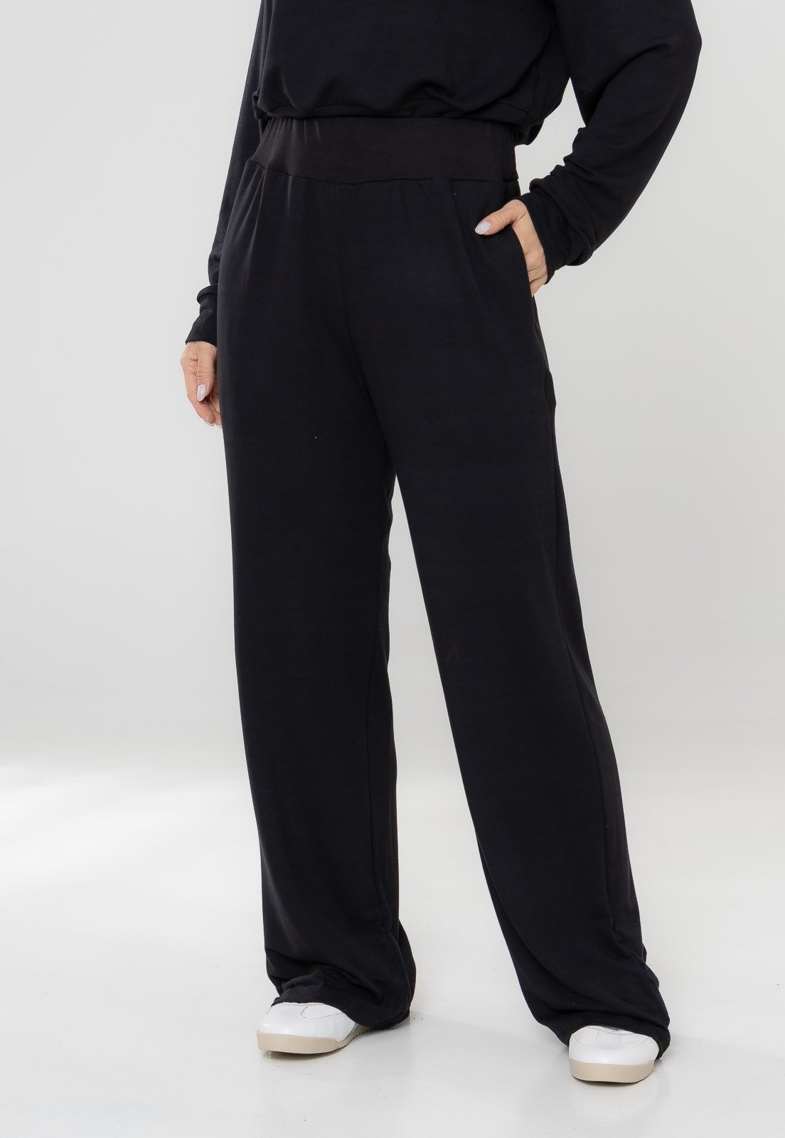 Calça Aura Inês Moletinho Liso Preto