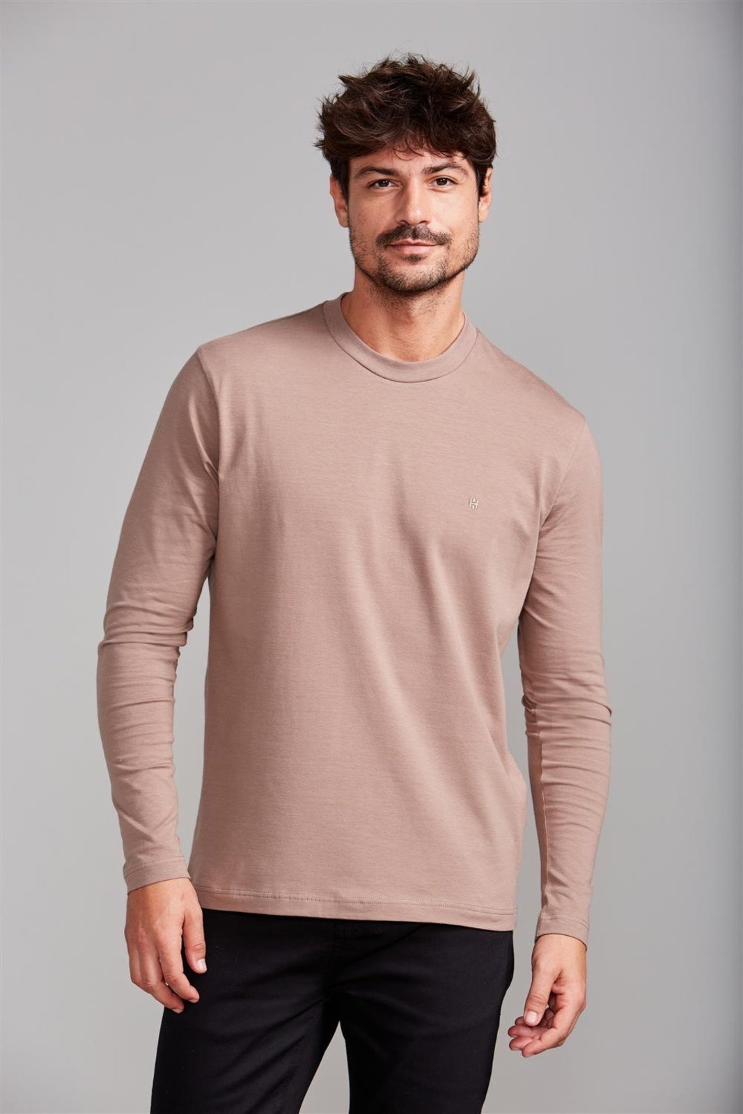 HIGHSTIL Camiseta Manga Longa Malha Comfort – Marrom Castanho