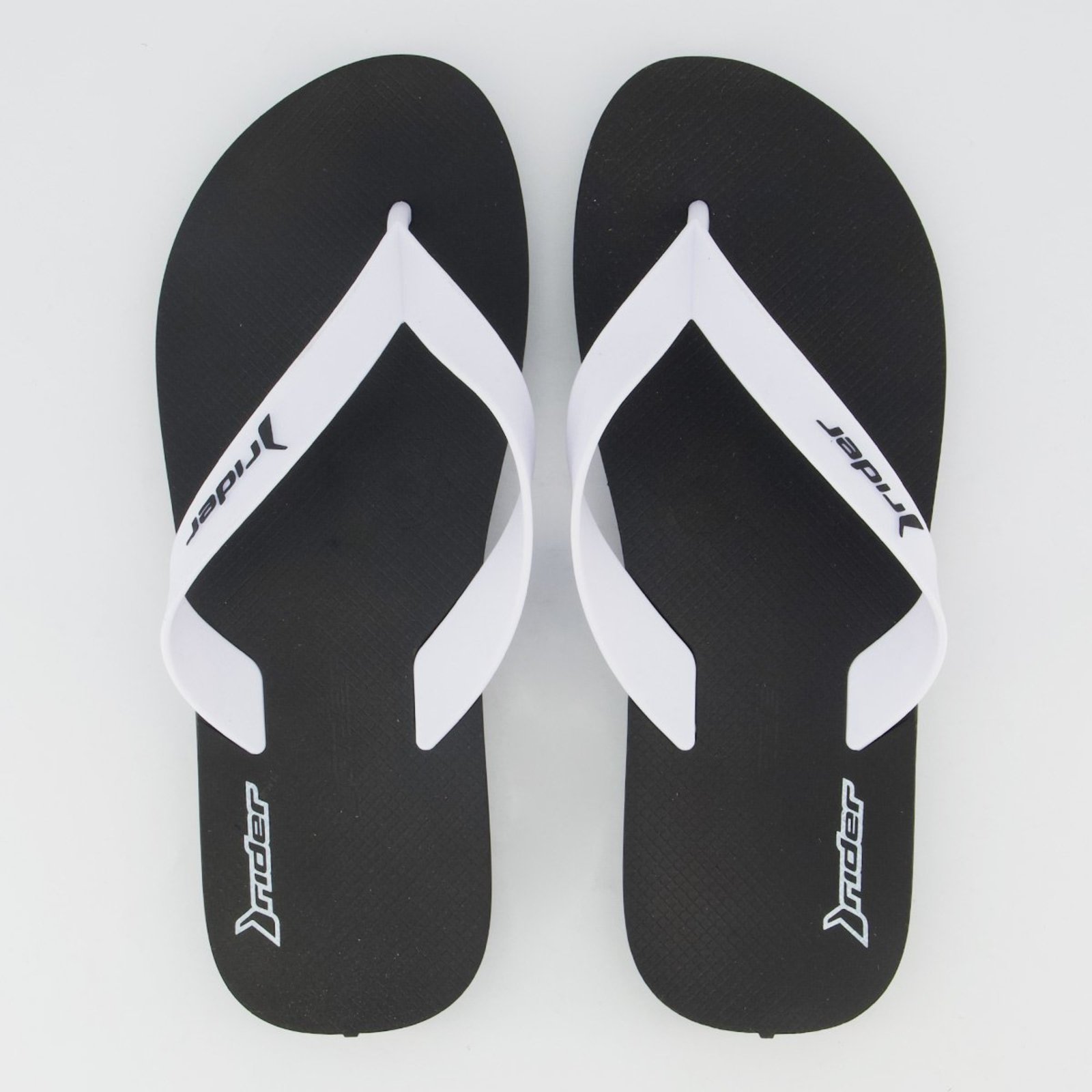 Chinelo Rider Feel Light Preto e Branco