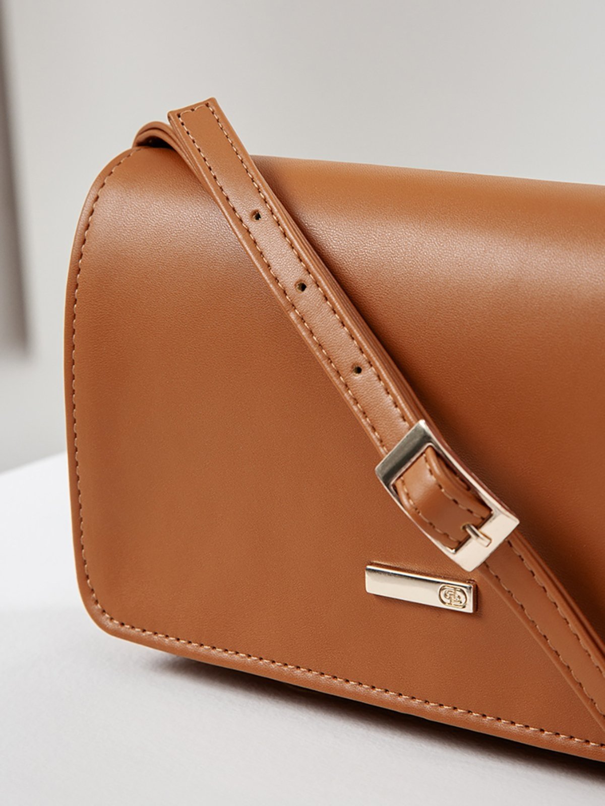 Bolsa Tiracolo Pequena Camel Ruanda