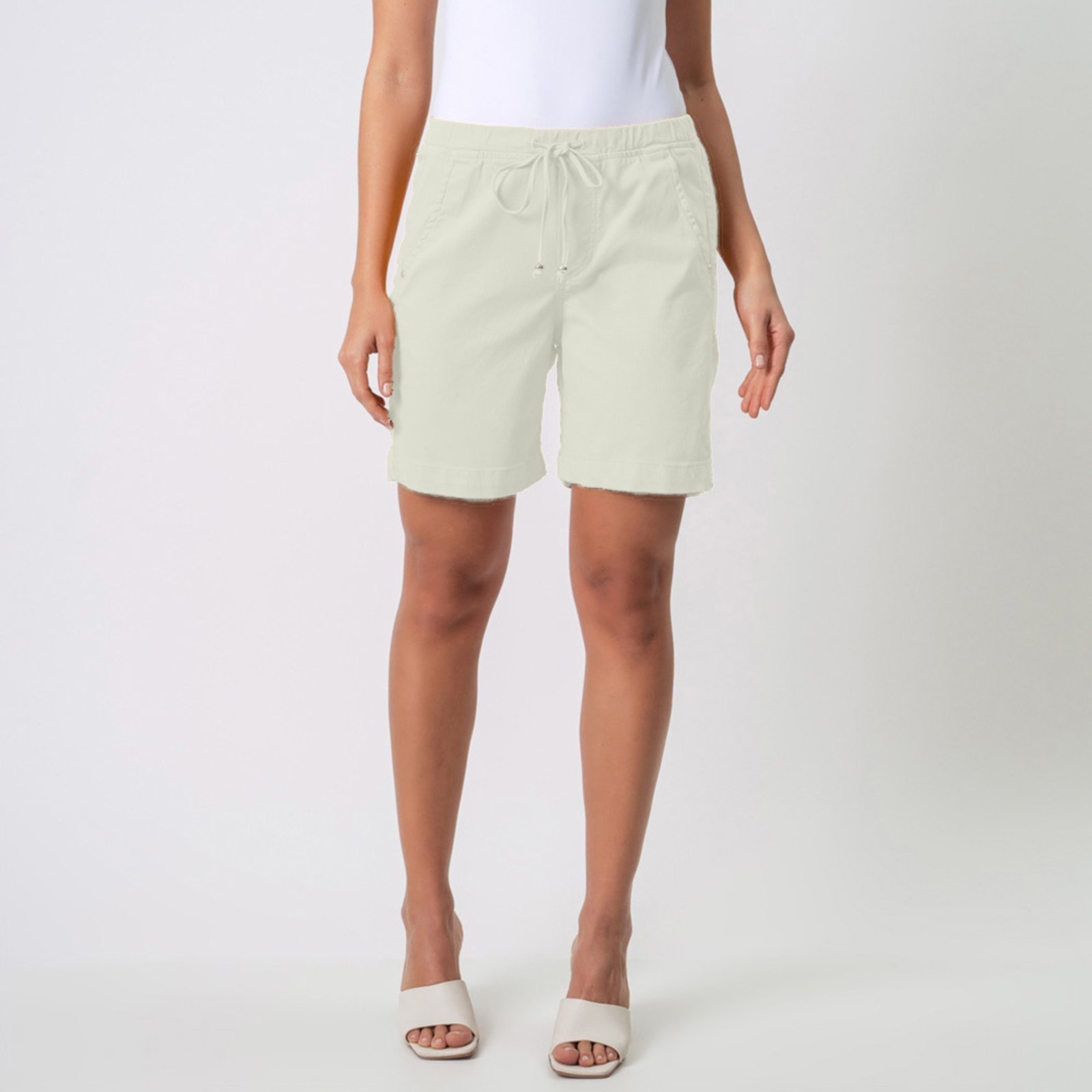 Bermuda Jogger Jeans Confort Colors Com Elástico na Cintura Branco Cru