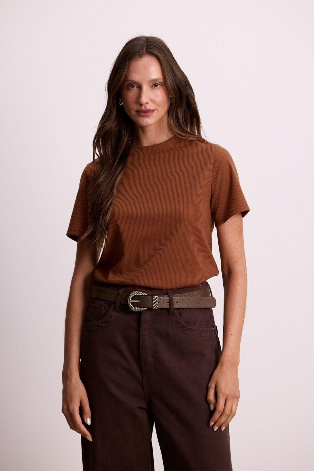 Camiseta Lisa Carlota Costa Marrom