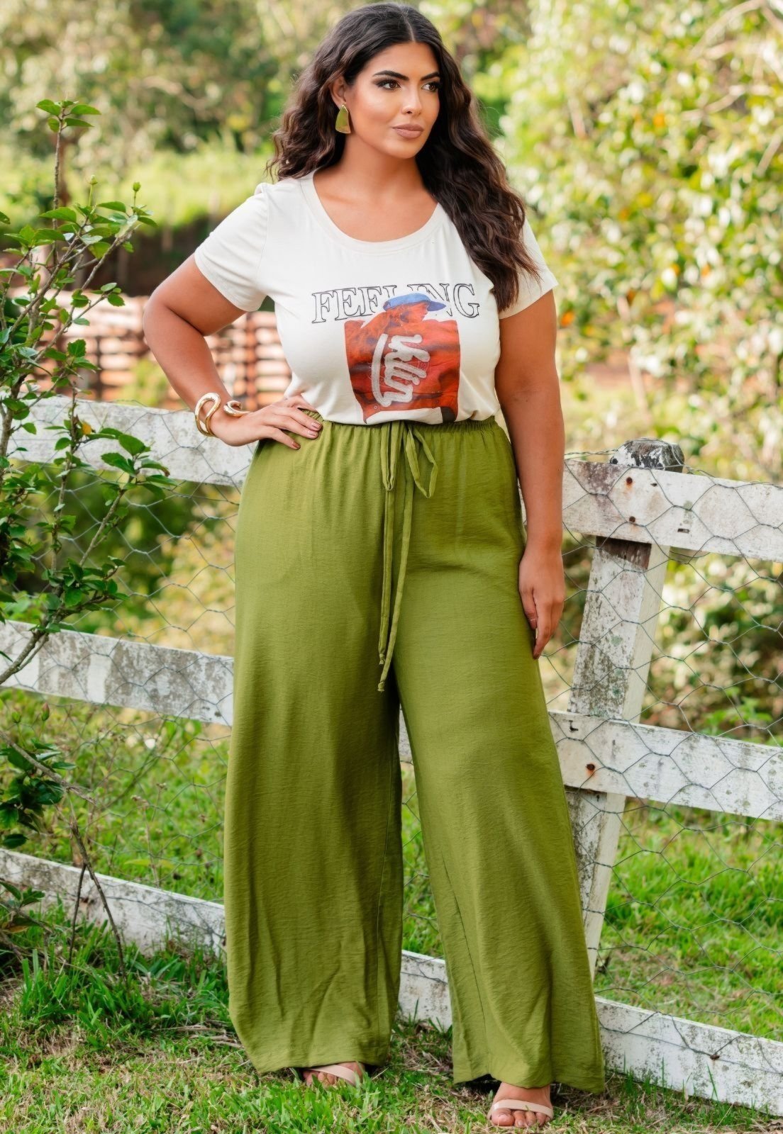 Calça Plus Size Pantalona Ana Maya com Elástico e Bolsos Verde