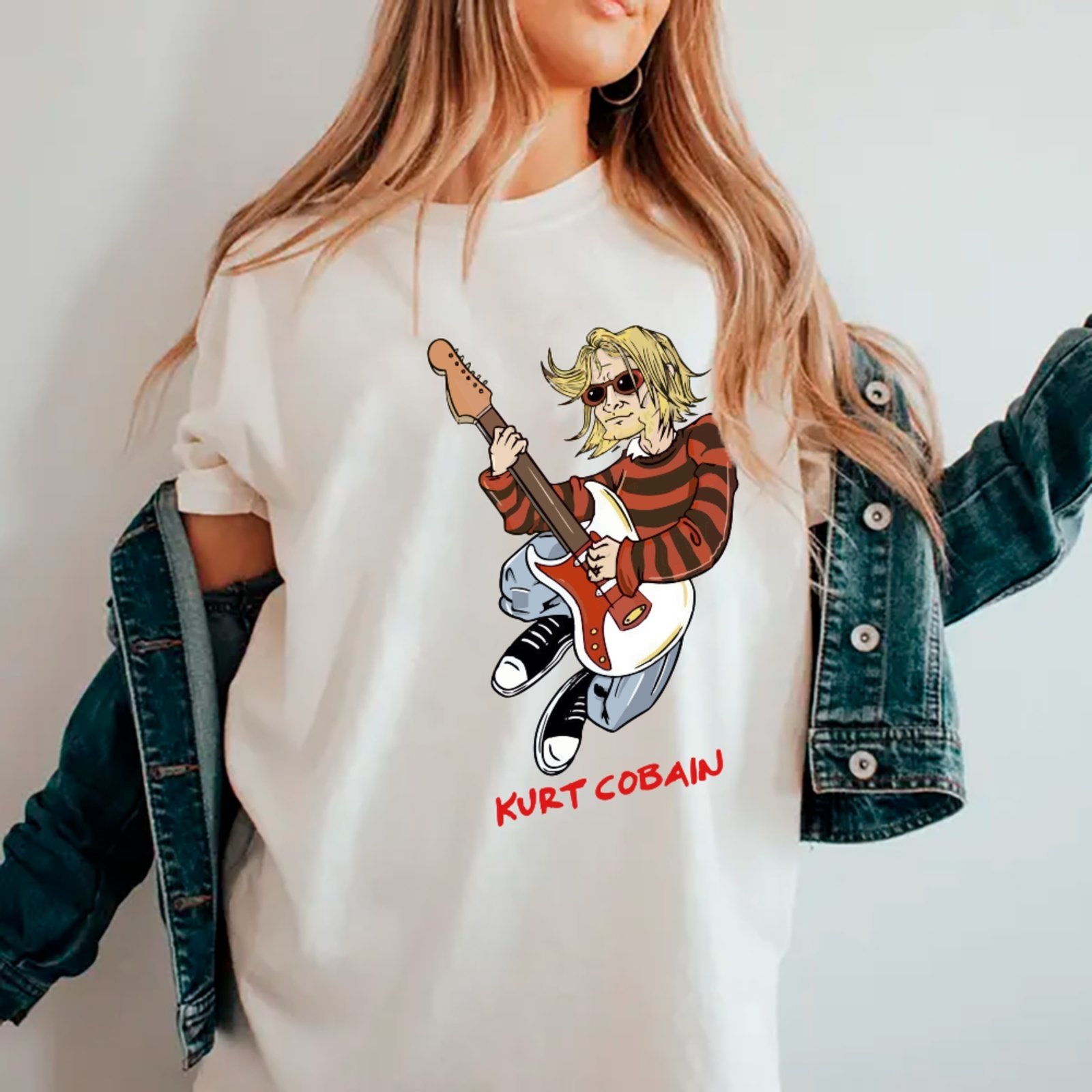 Camiseta Ousy Oversized Kurt Cobain Cartoon Lifestyle Rock 90s Unissex Branco
