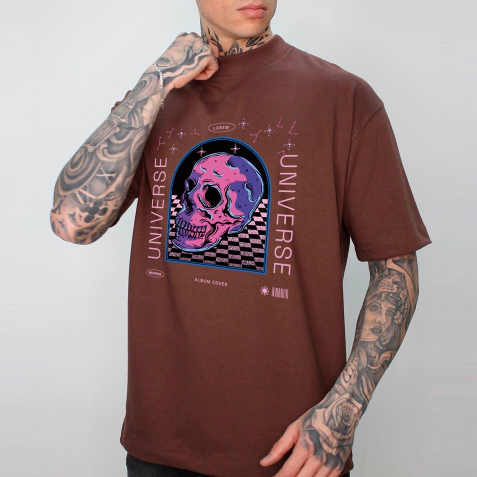 Camiseta Ousy Universo Psicodélico Oversized Unissex Marrom