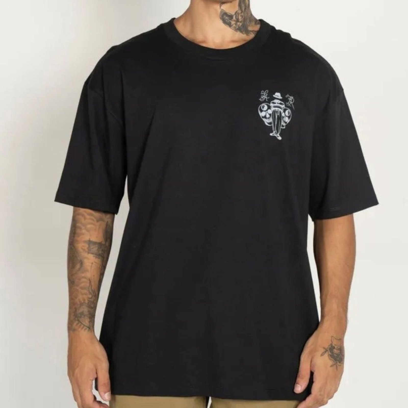 Camiseta Rvca Invisible Men Preto