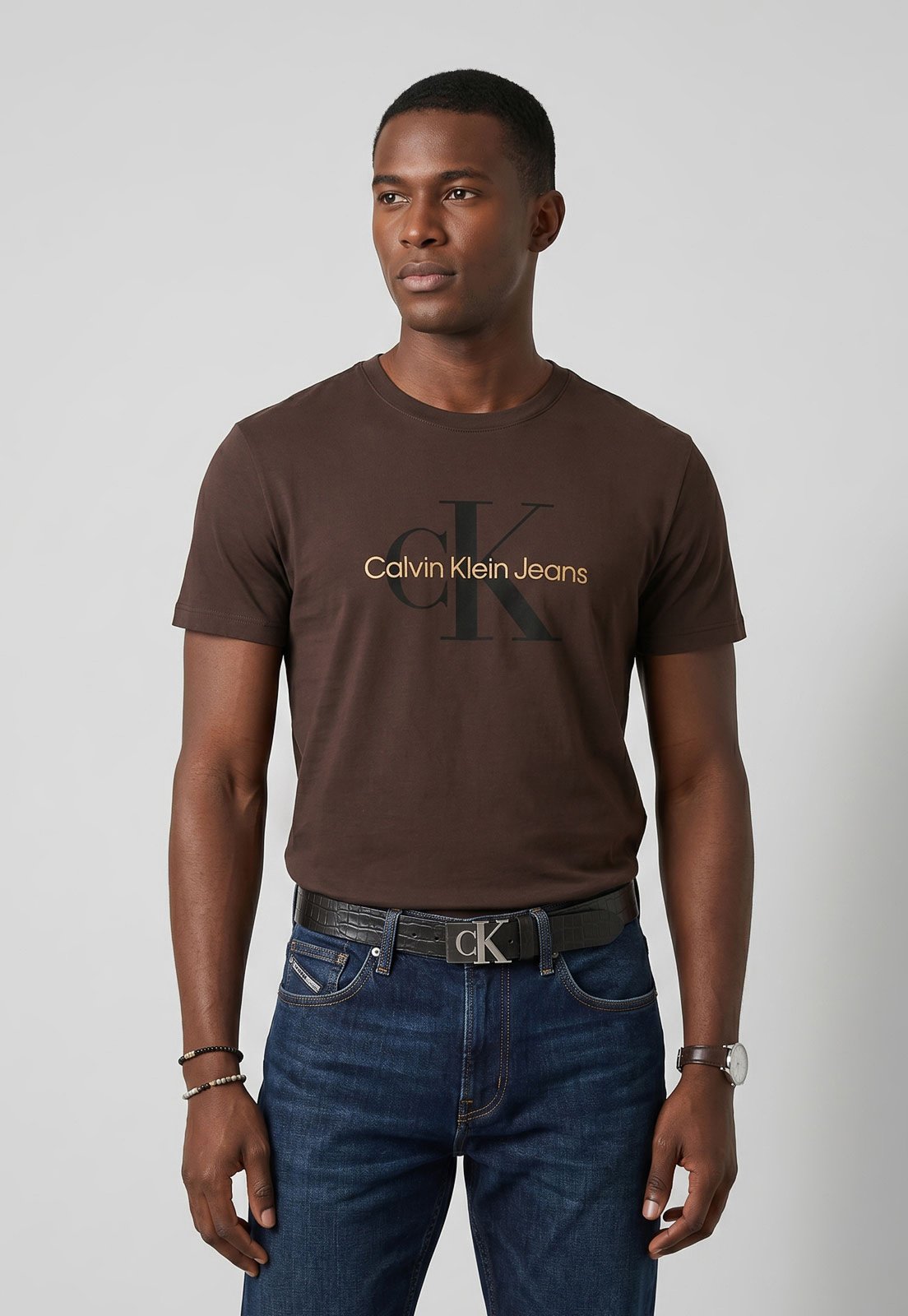 Camiseta Masculina Calvin Klein Jeans Estampa Frontal Marrom