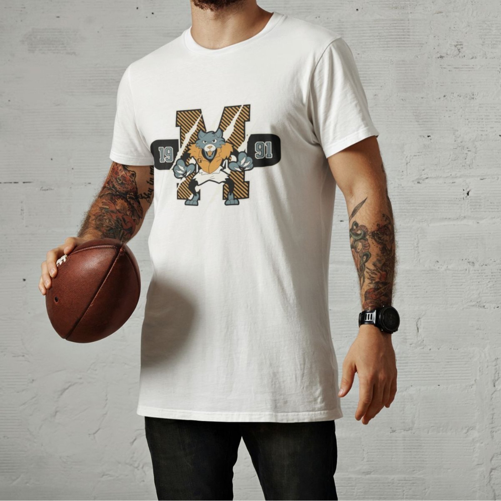 Camiseta Básica Masculina GuGi Lobo Mascote Futebol Americano Garras Branco