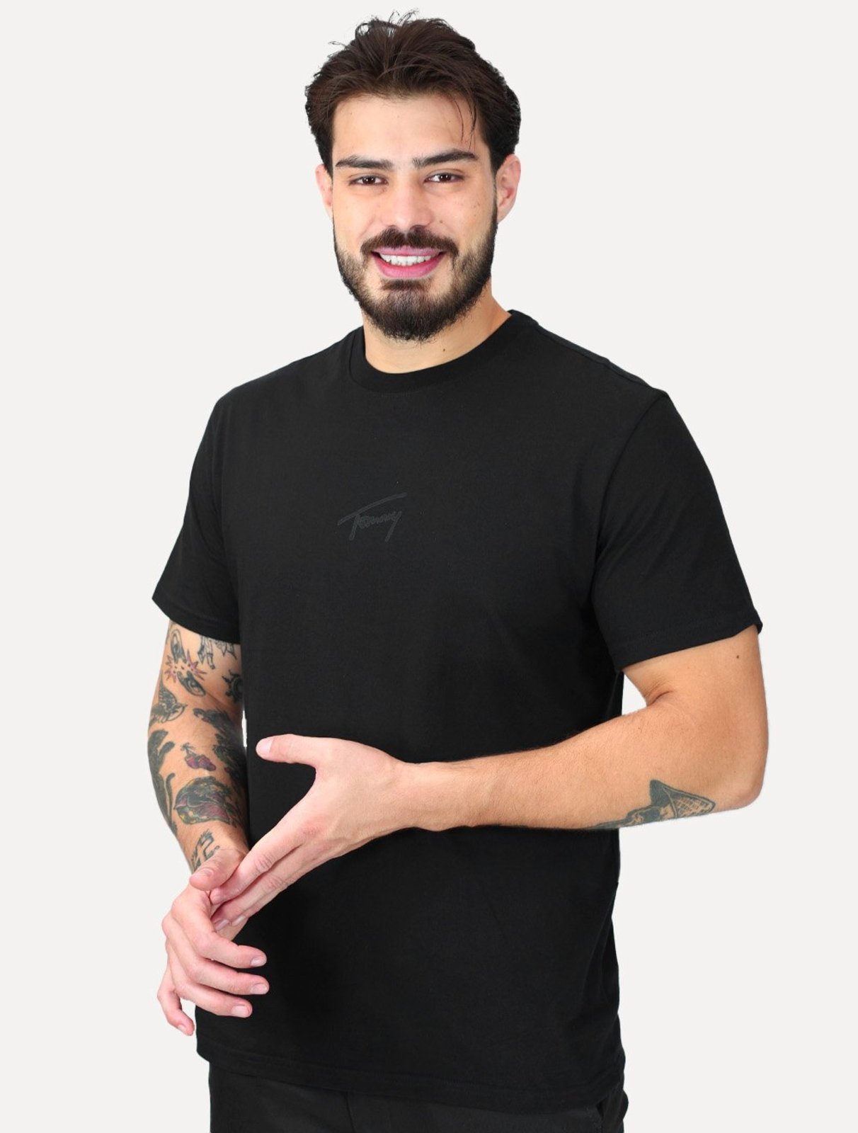 Camiseta Tommy Masculina Embroidered Signature Center