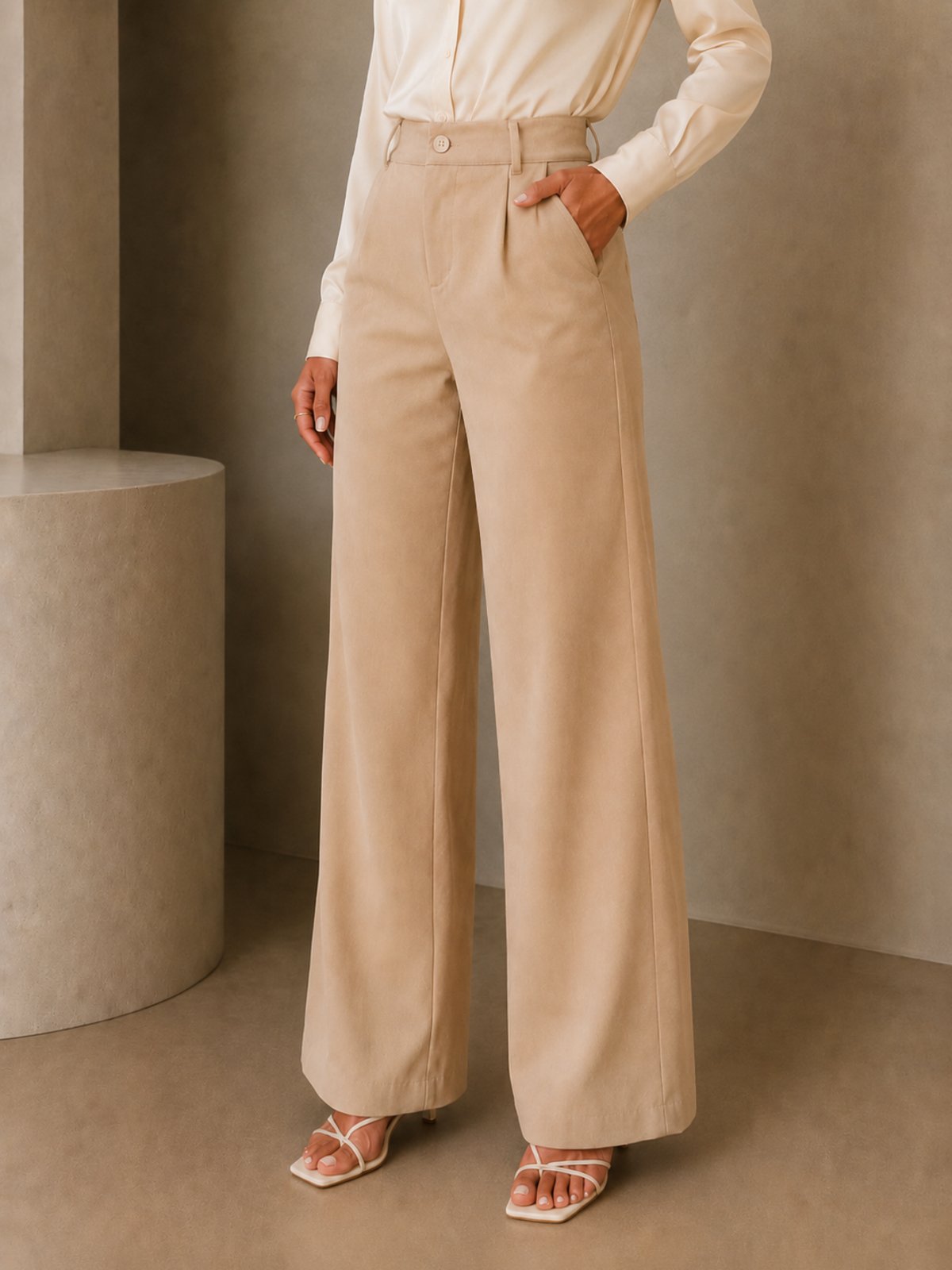 Calça Feminina de Suede Cintura Alta SKR MODA Elegante Confortável e Versátil Bege