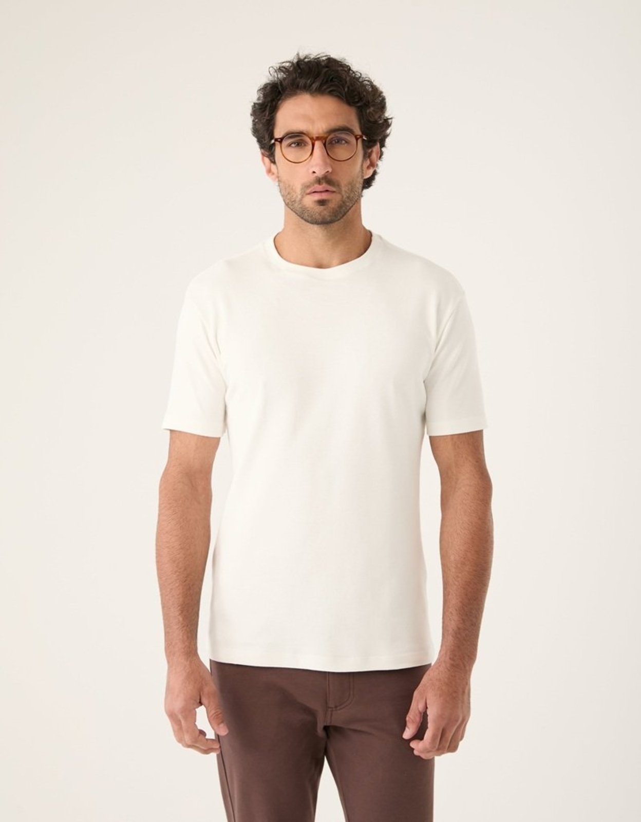 Camiseta Premium Gola O Off White