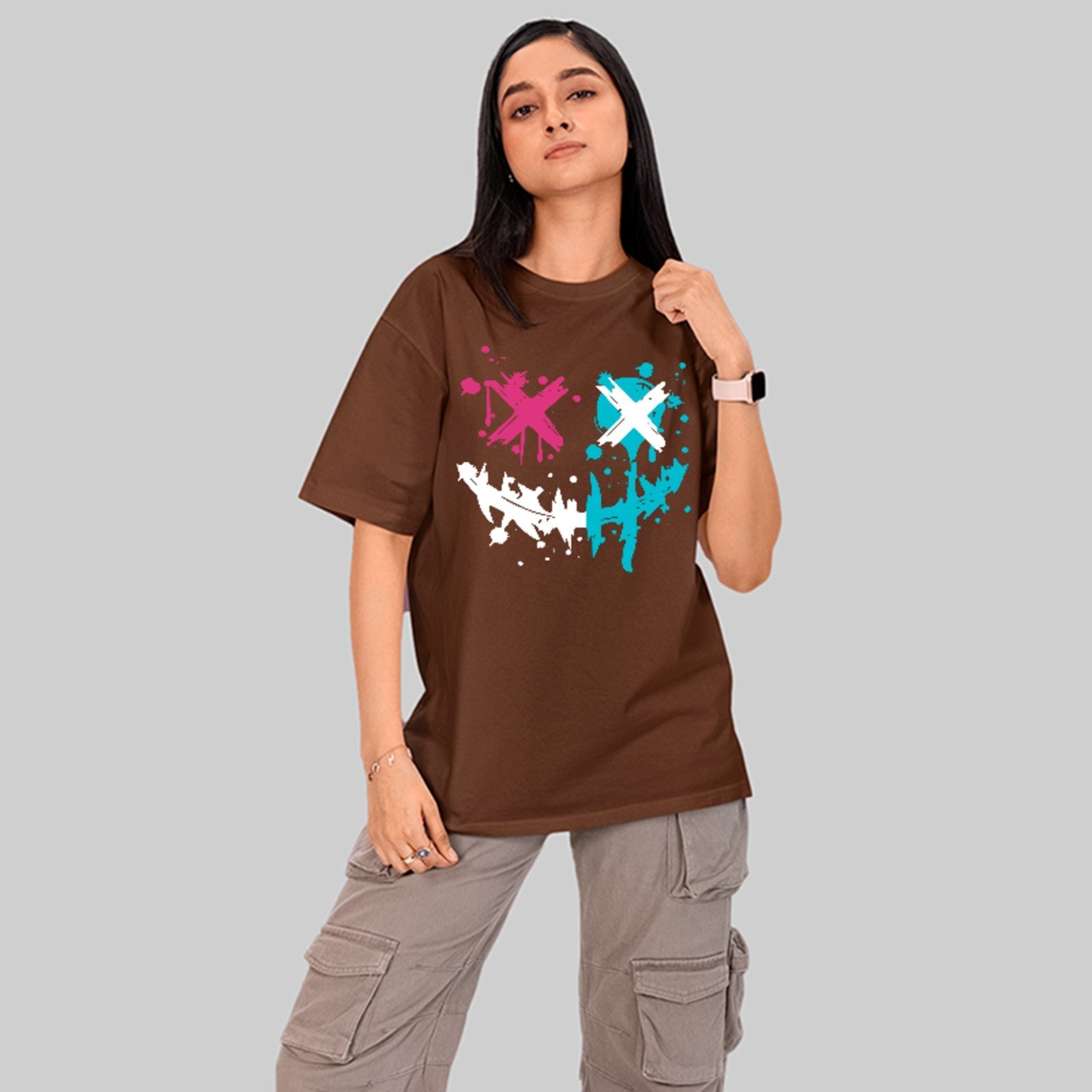 Camiseta Oversized Premium Urban Graffiti Smiley Punk Unissex Marrom