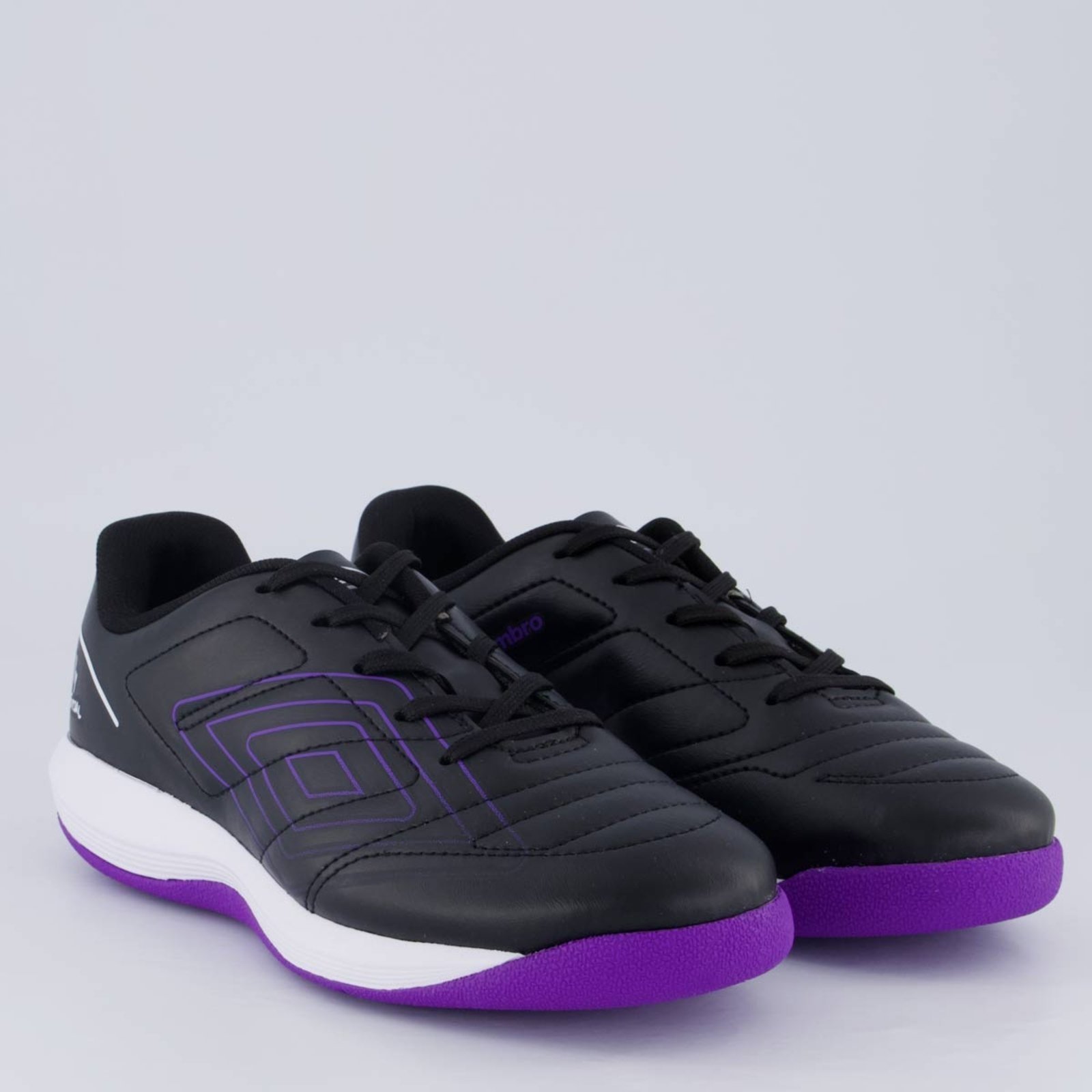 Vista 3 Chuteira Umbro BR Futsal Juvenil Preta e Roxa preto Umbro preto