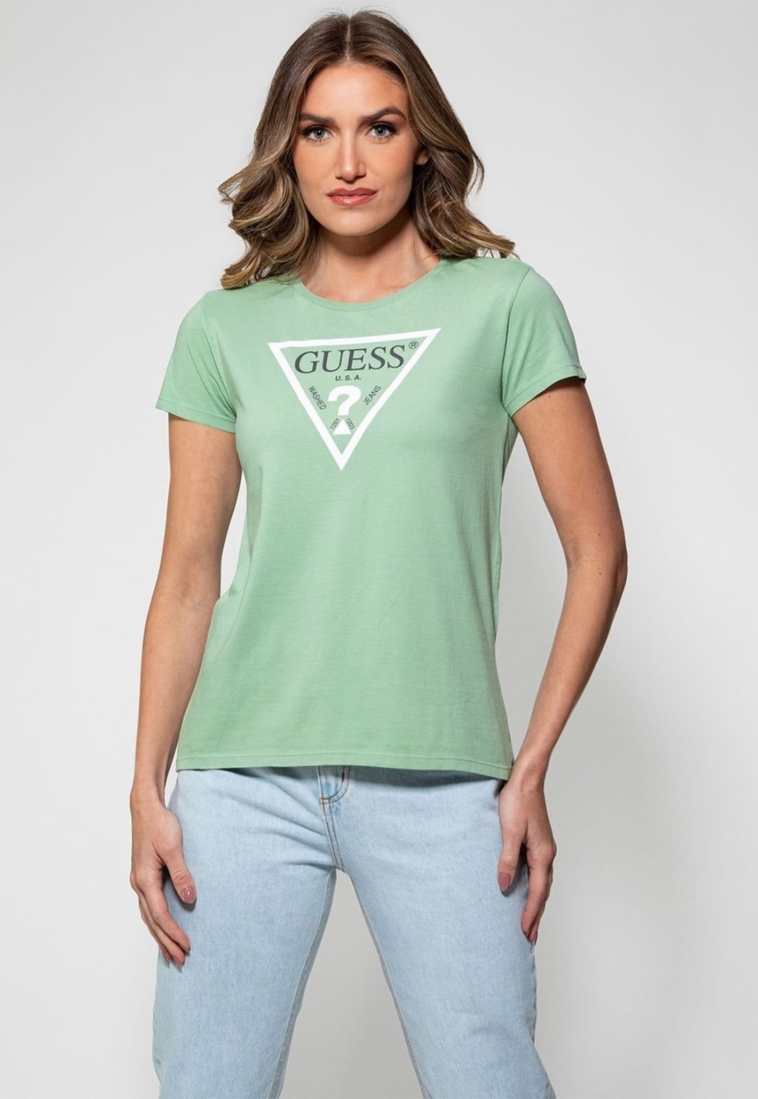 Camiseta Silk Logo Triangulo Guess Verde Claro