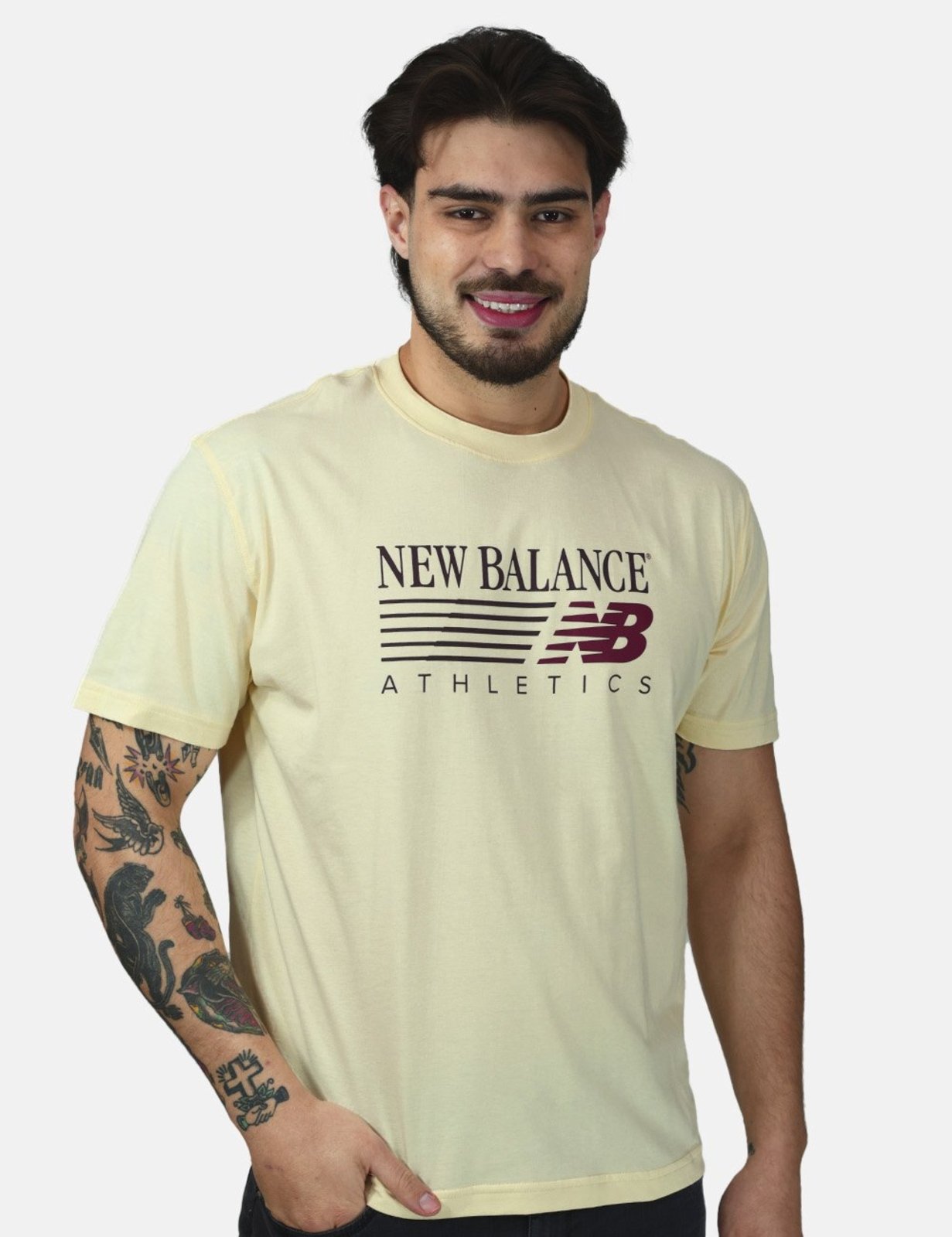 Camiseta New Balance Masculina Relaxed Fit Reimagined Graphic Off White Angora