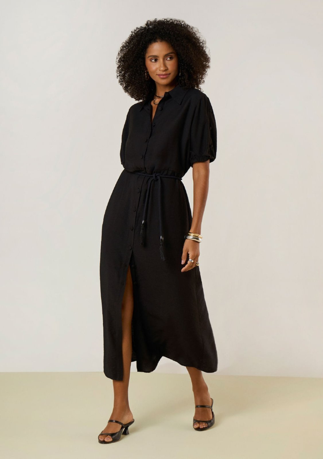 Vestido Maria Valentina Solto Gola Clássica Manga 7 Oitavos Longo Preto